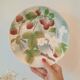 Assiette en barbotine