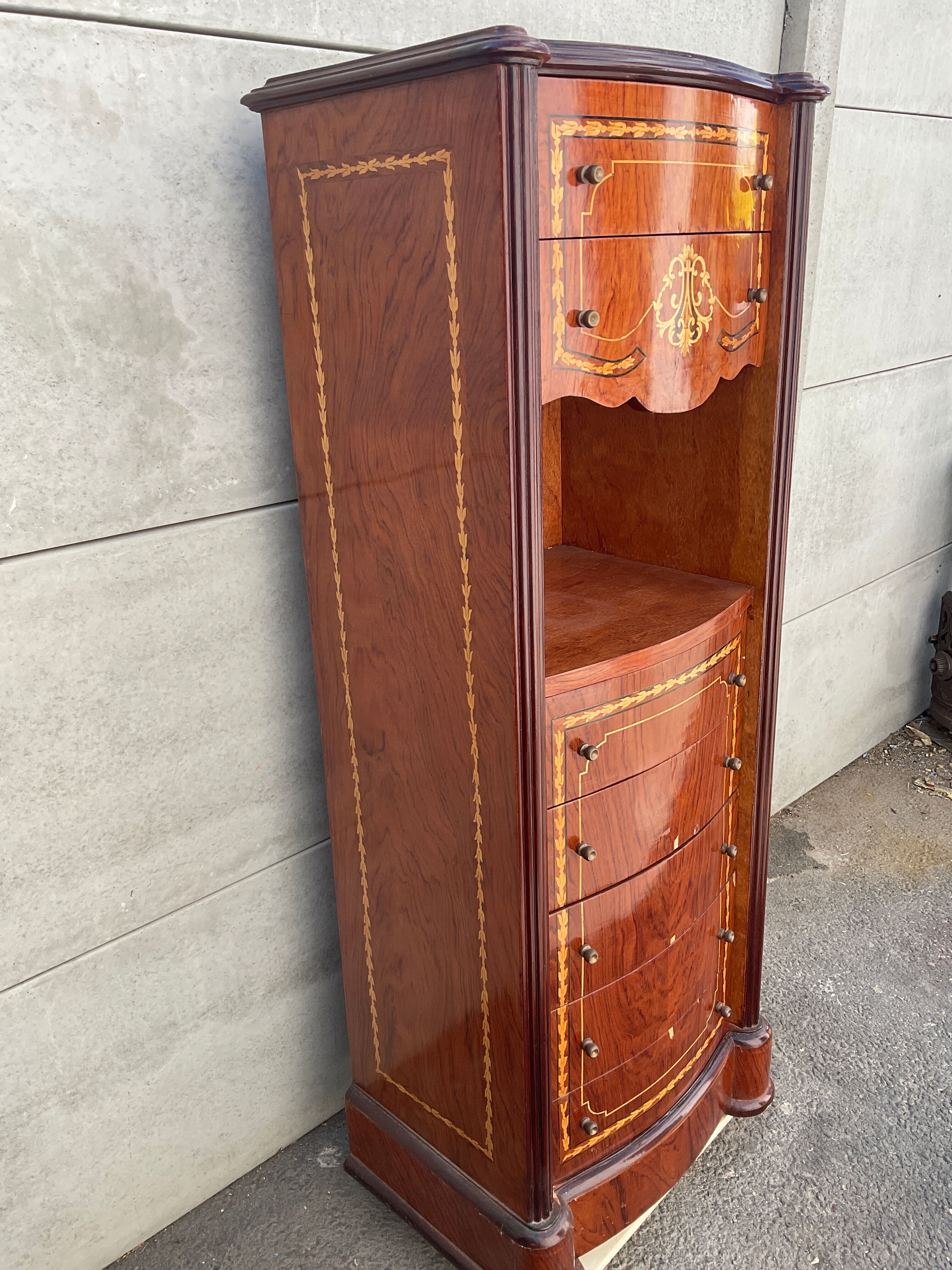 Chest of drawers marquetry
