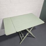 Table en bois repeinte