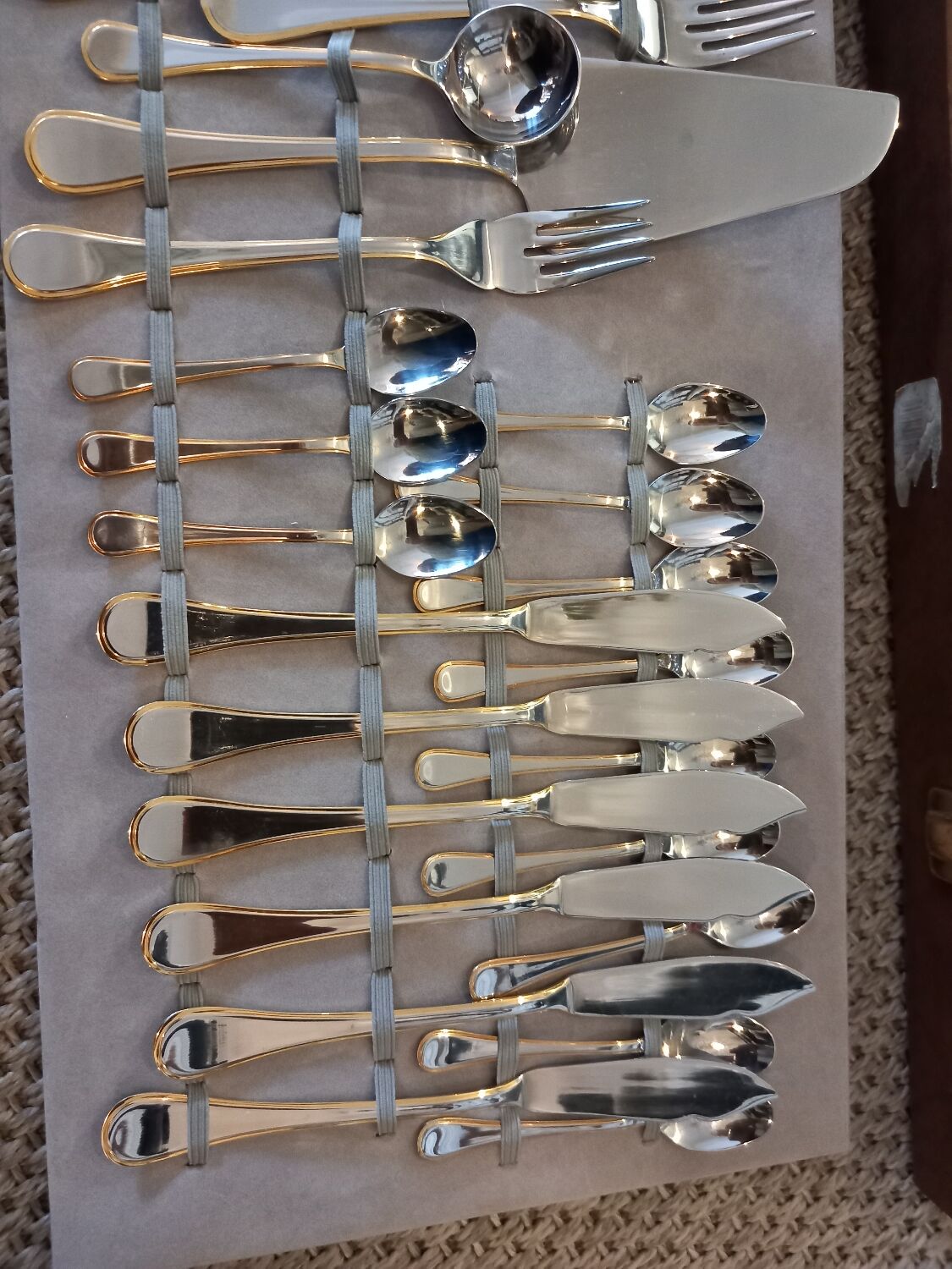 Cutlery set Tavola. 113 pieces