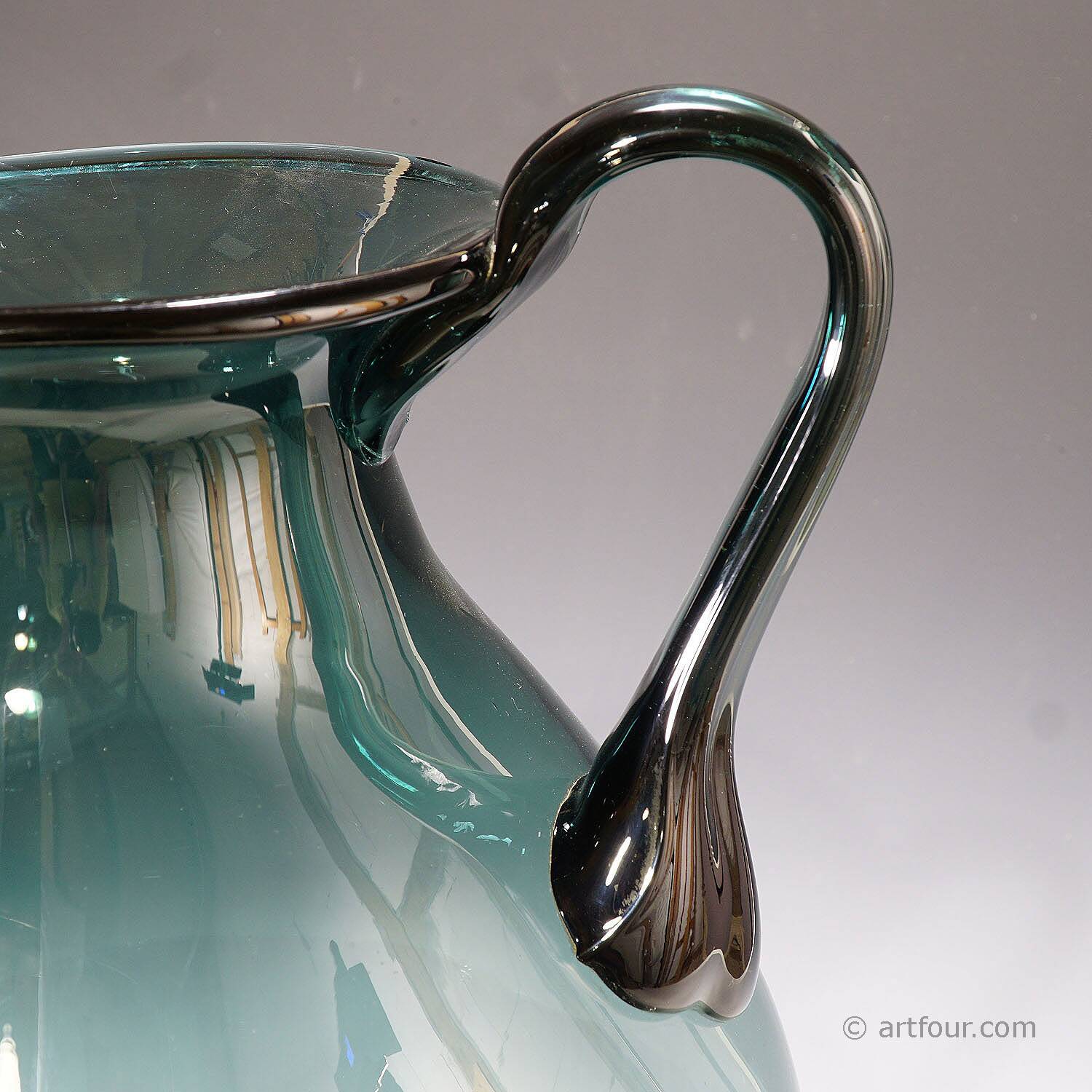 Exceptionnel grand vase de sol Bauhaus par Wilhelm Wagenfeld pour WMF vers 1950