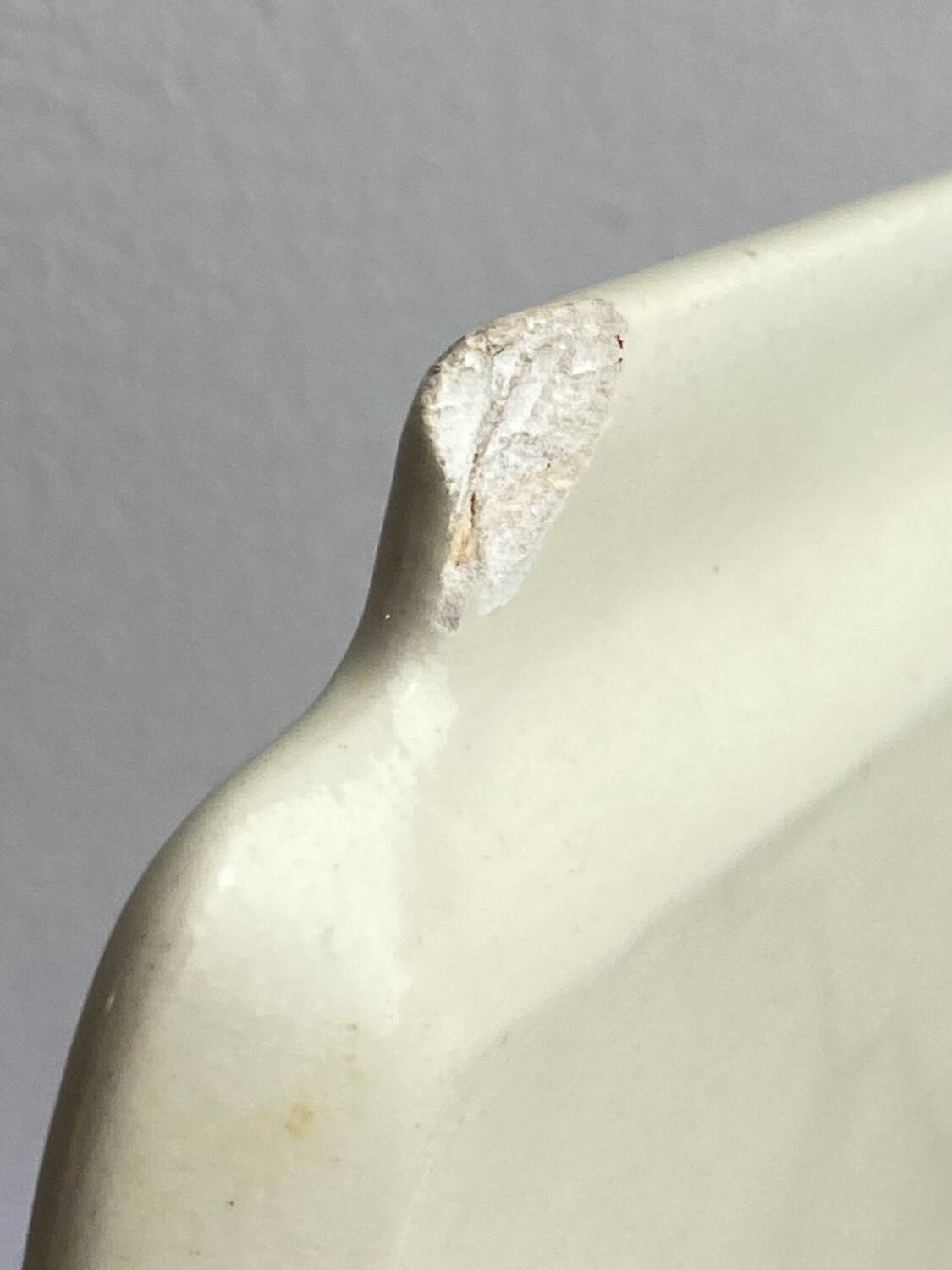 Gien porcelain cake dish, Lorraine model