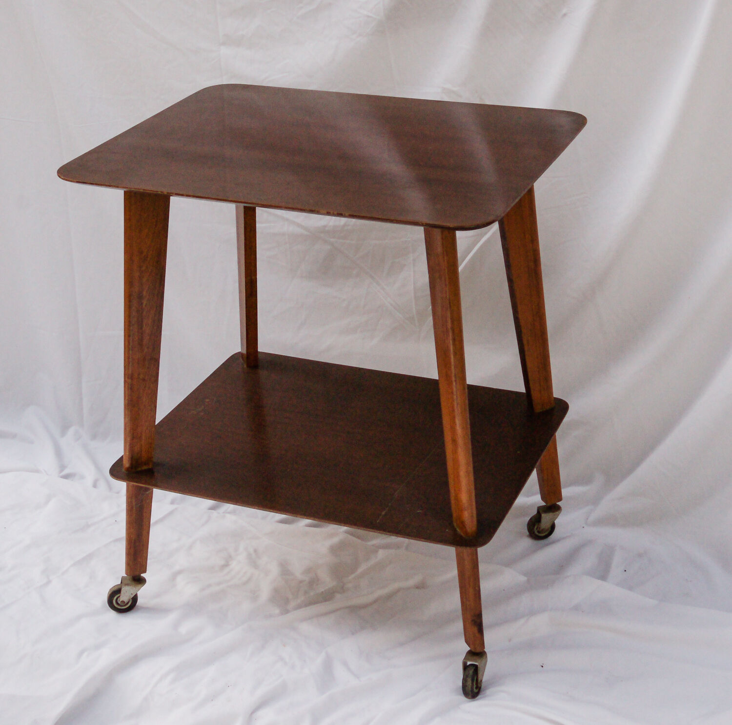 Serving wood and polyrey wheels