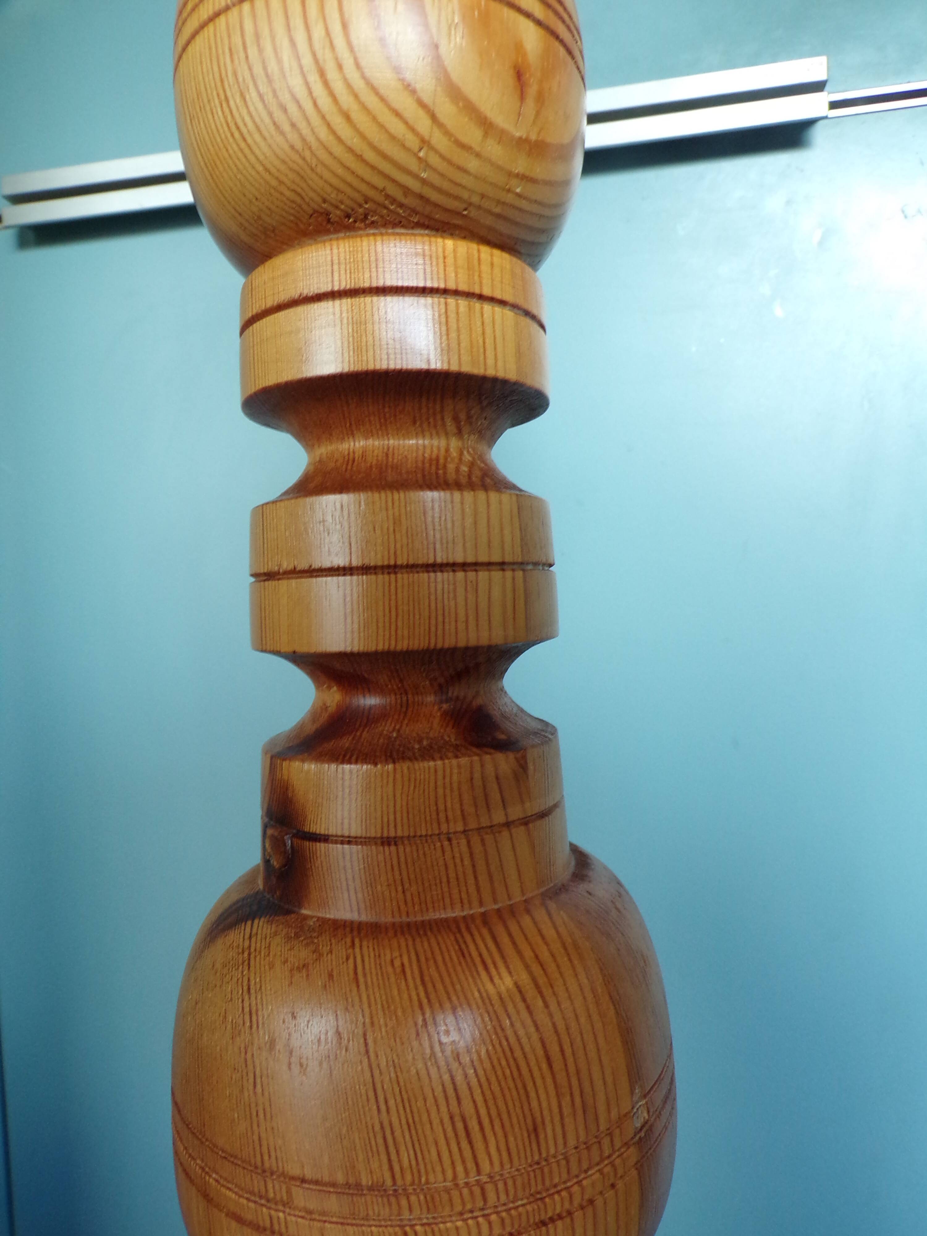 Lampadaire scandianve en pin
