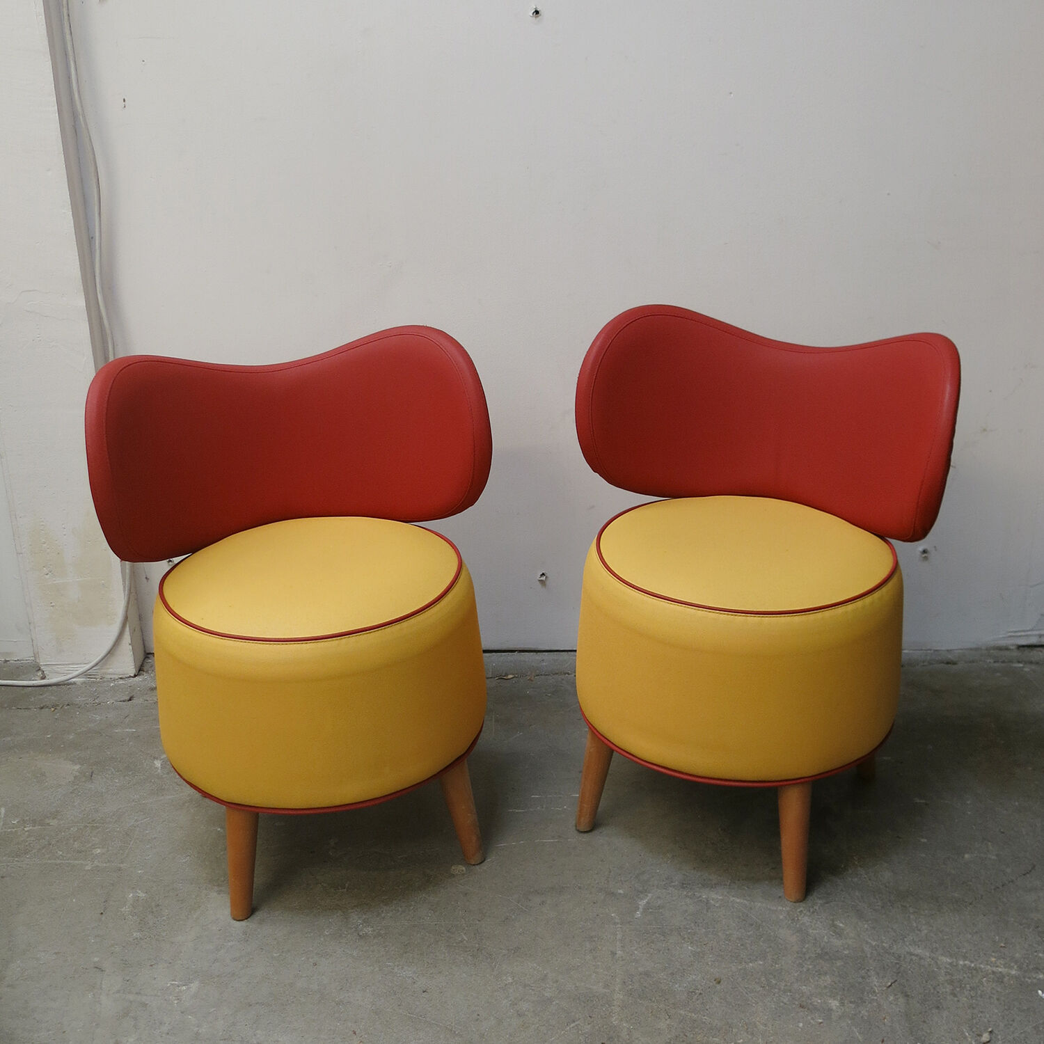 Pair of armchair