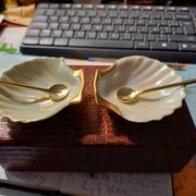 Salt and Pepper Shakers in Limoges Porcelain R.Montigny