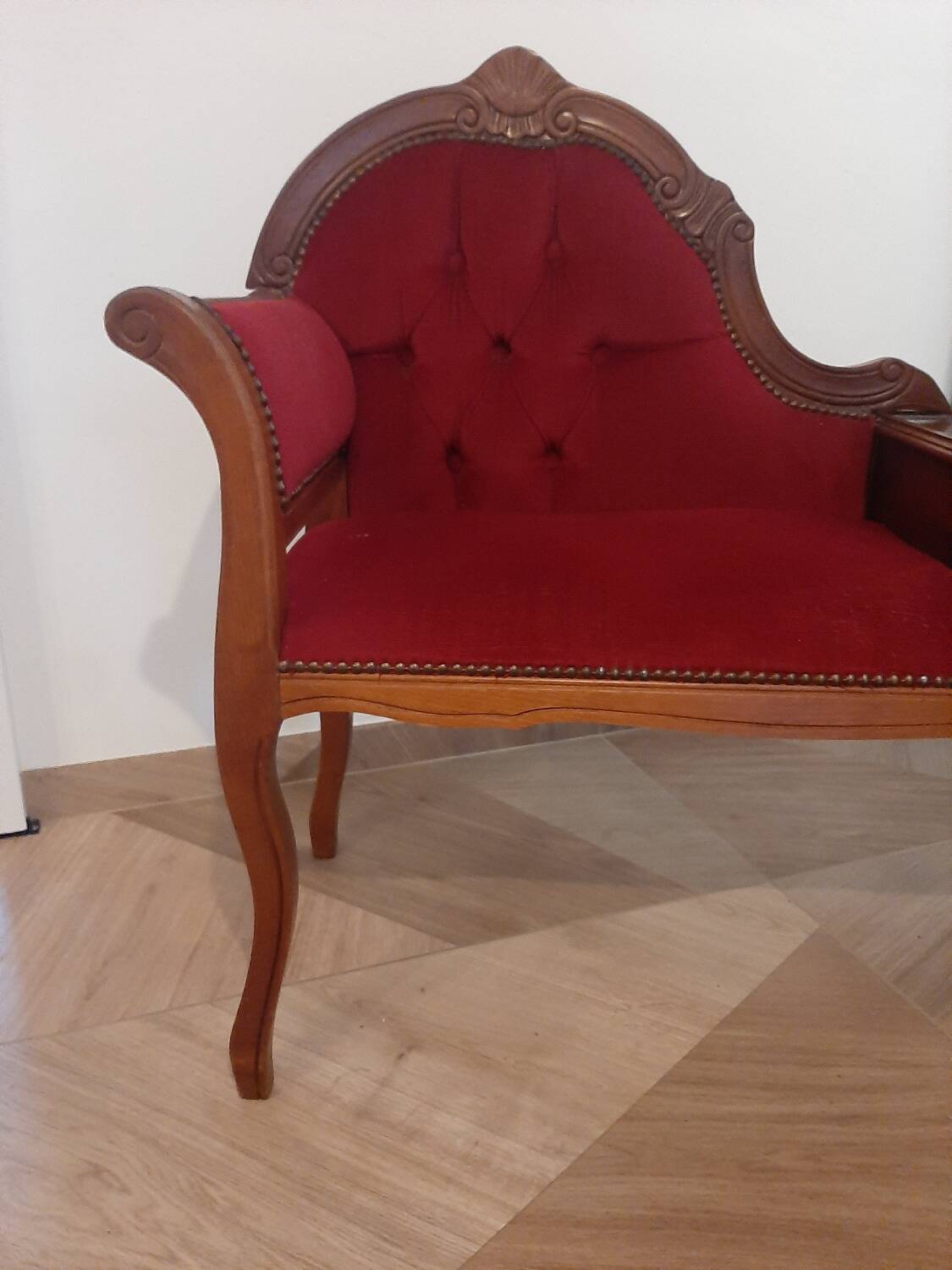 Jolie fauteuil causeuse- meuble entrée-Louis XV