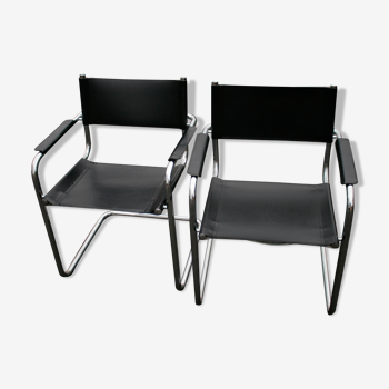 Deux fauteuils