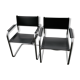 Deux fauteuils
