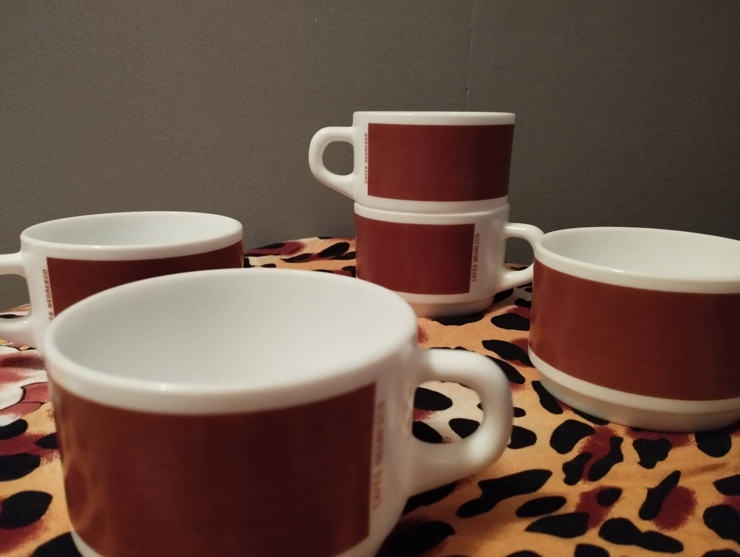 Set of 5 brown/white Negresco coffee cups, in opal glass from Arcopal, 1970
