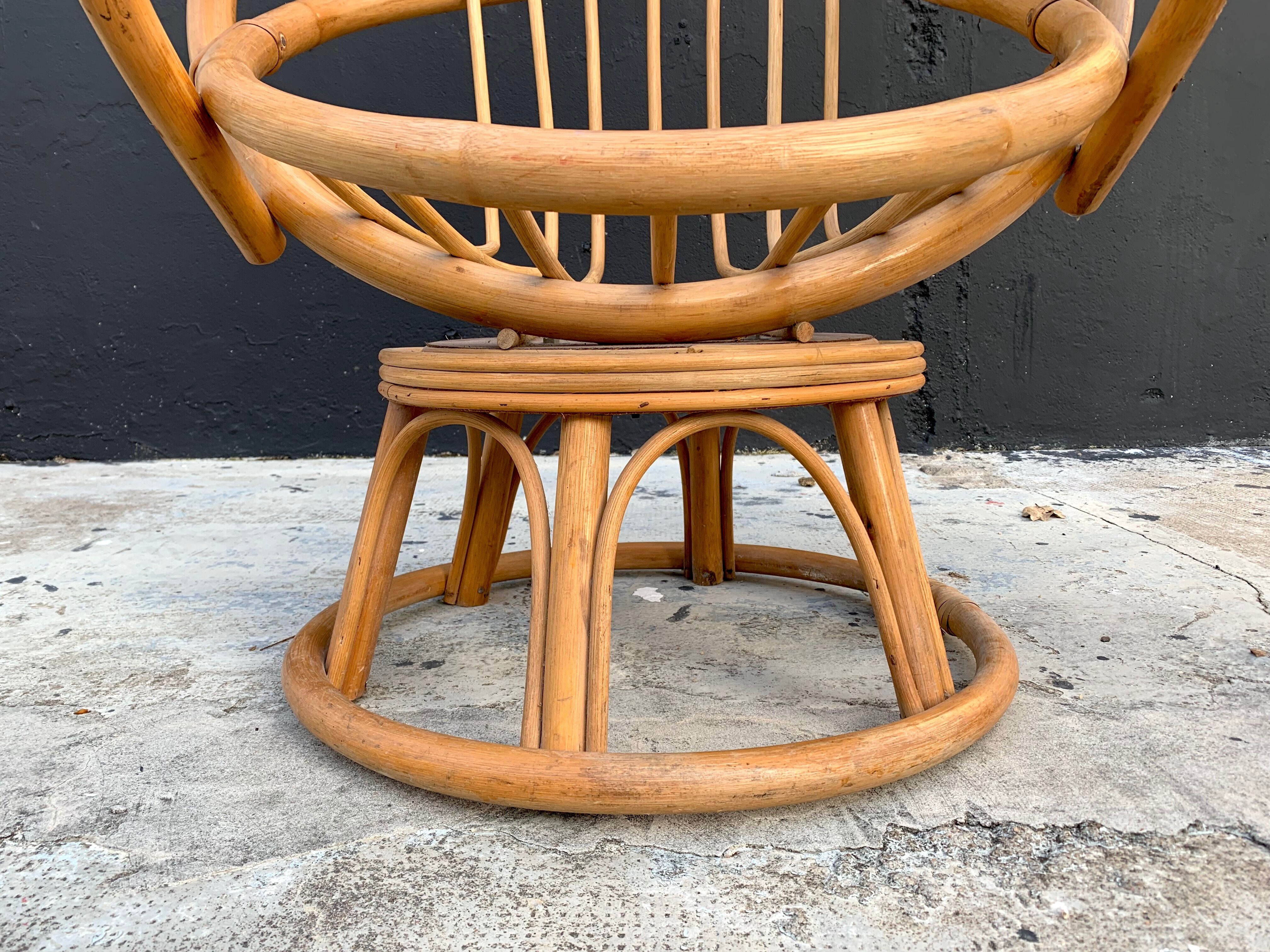 Rattan swivel chair