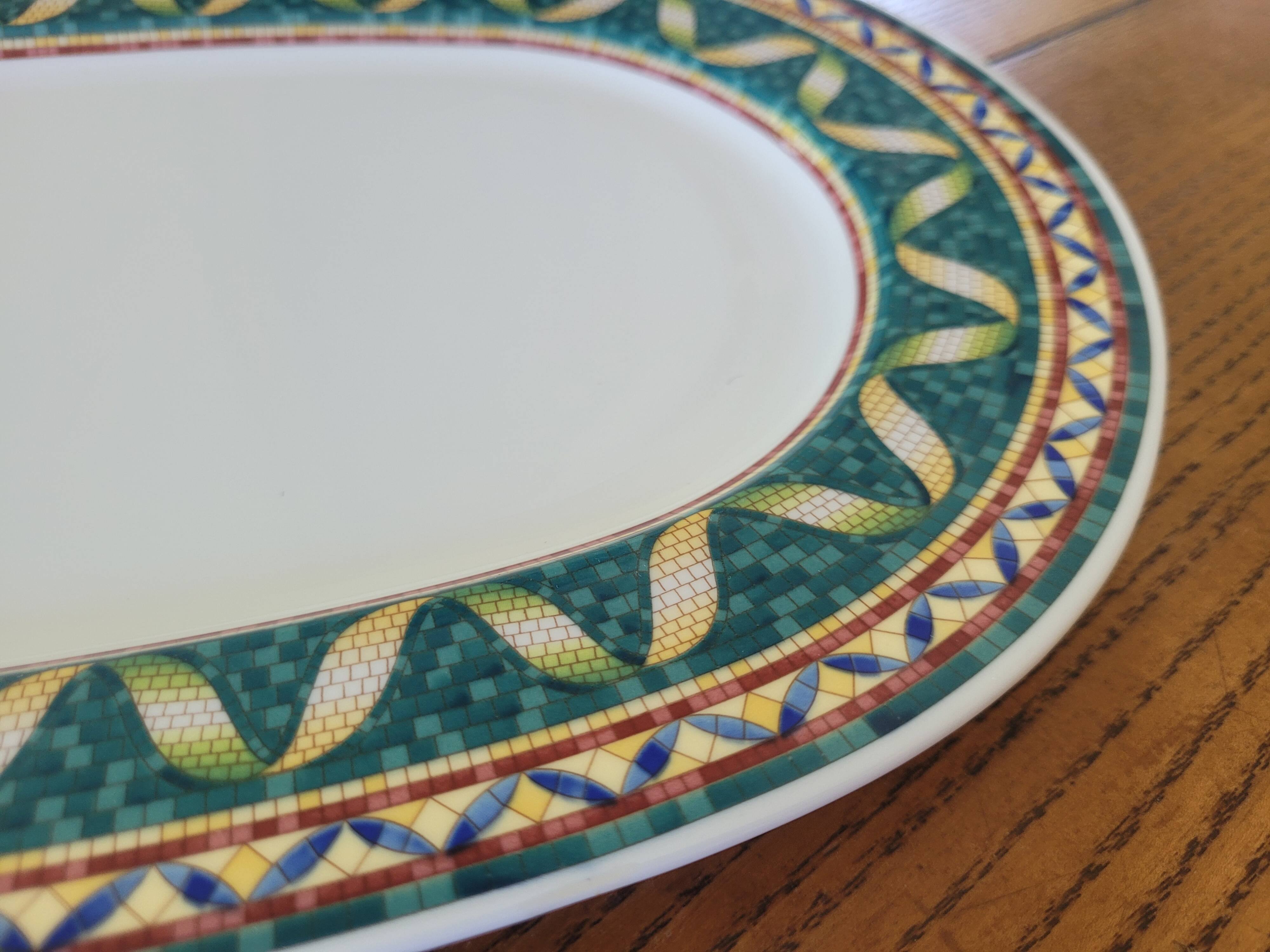 Petit plat de service en porcelaine "Pergamon" Villeroy et Boch