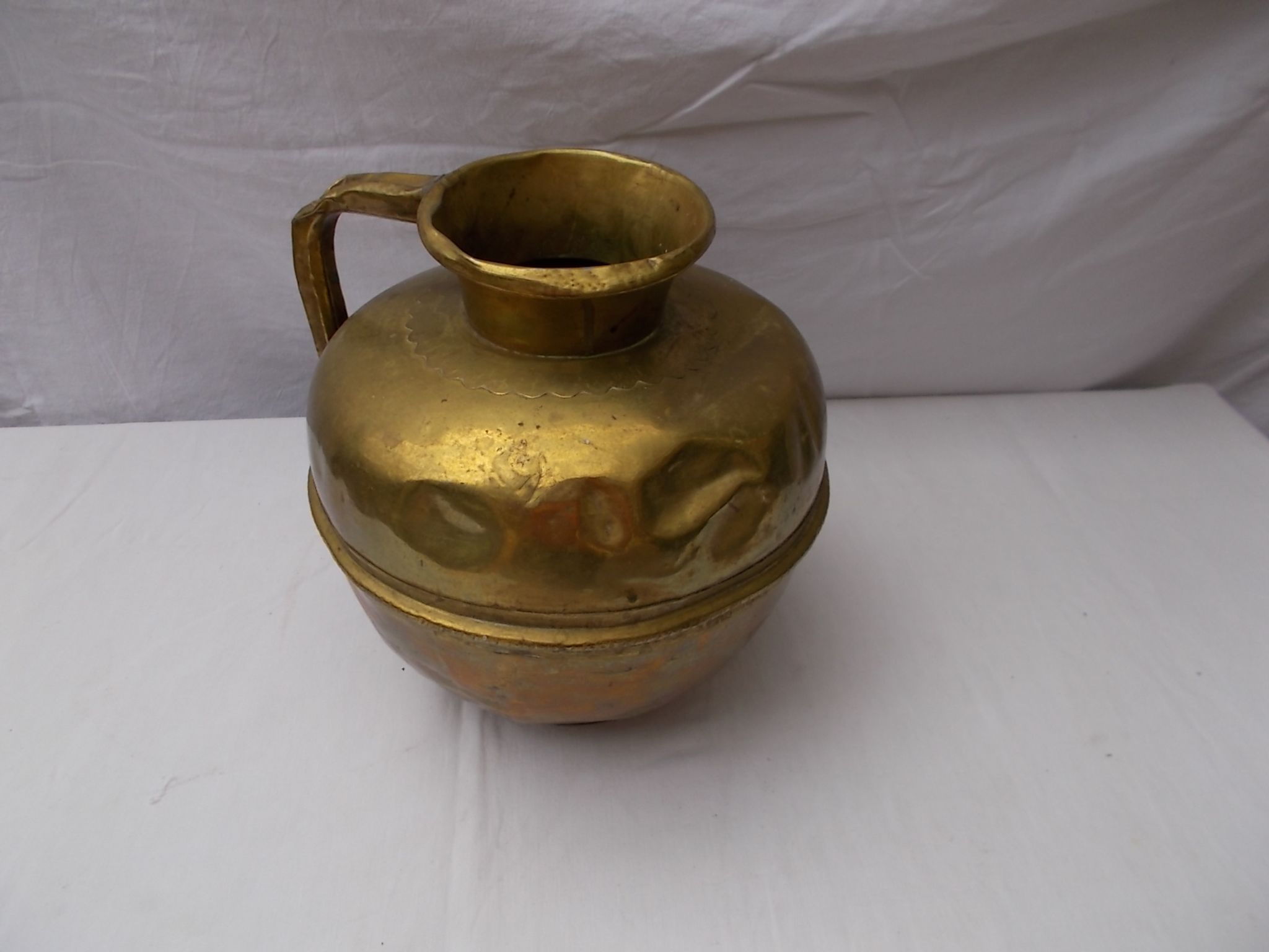 Brass pot