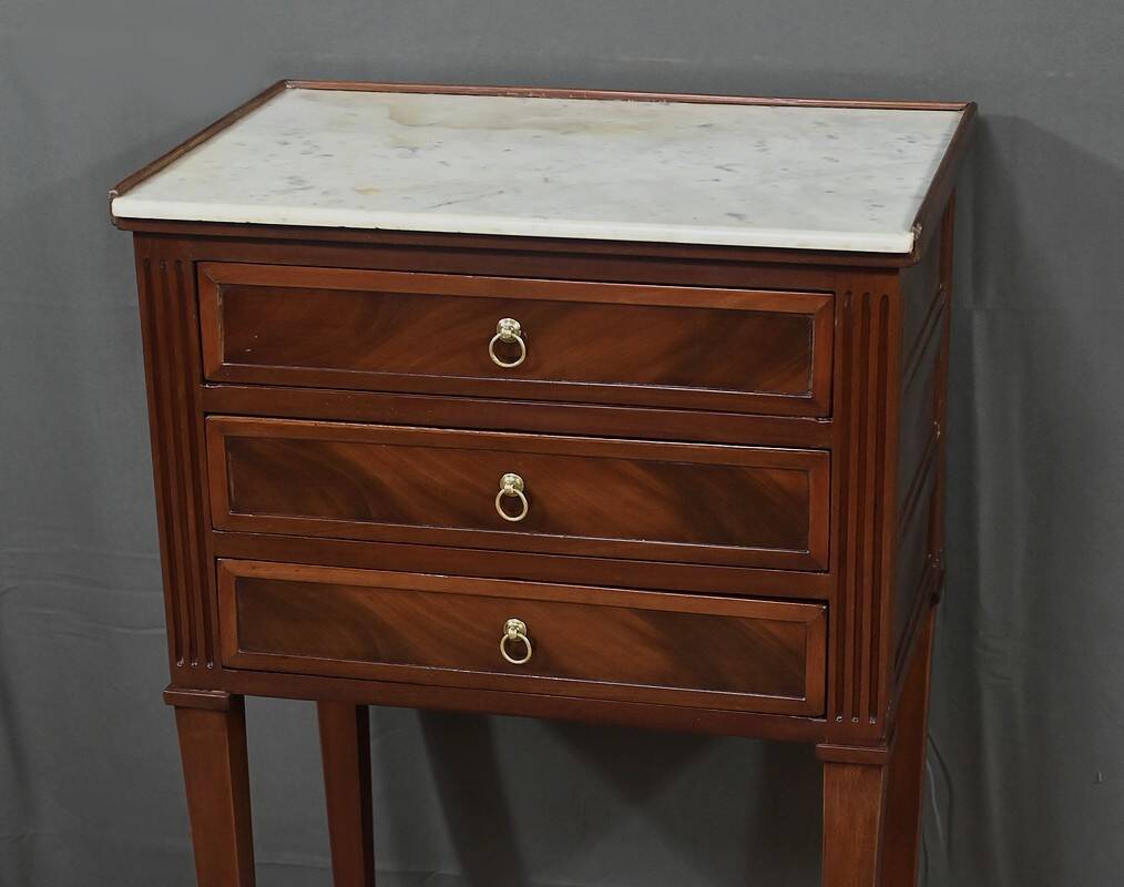 Small Mahogany Chest of Drawers, Louis XVI Style – Part 2 of the 19th Century