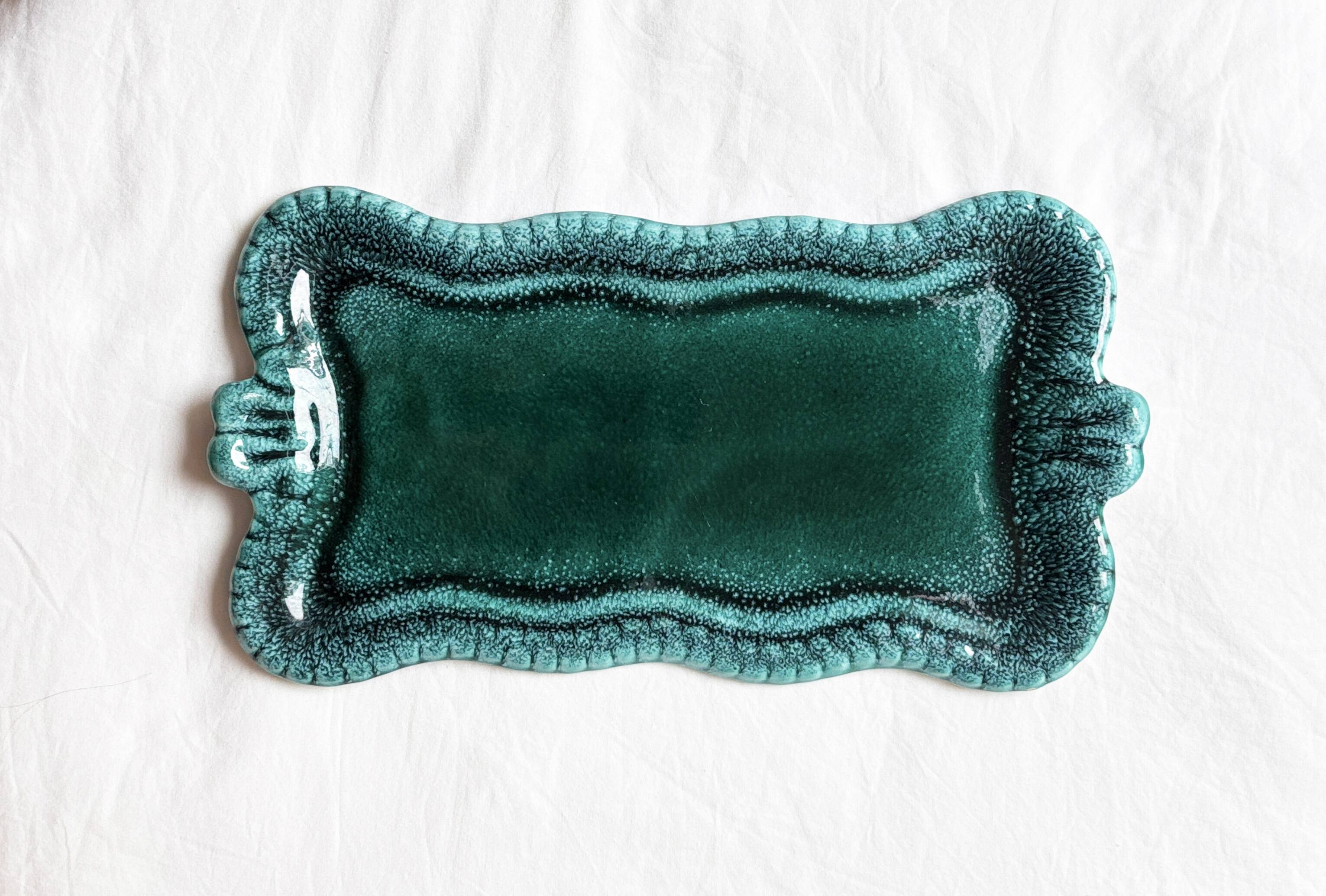 Green ceramic cake dish