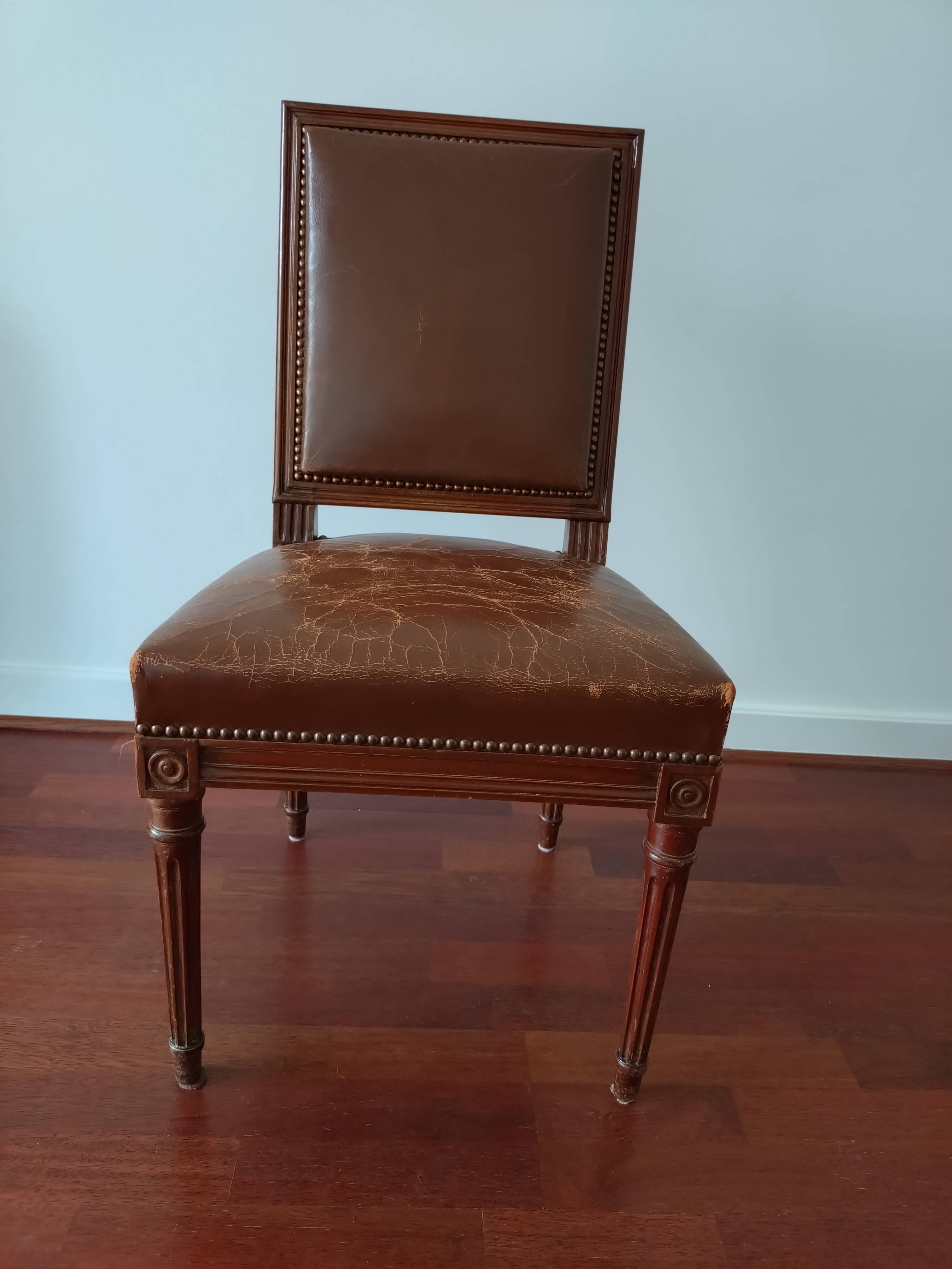 Chaise cuir