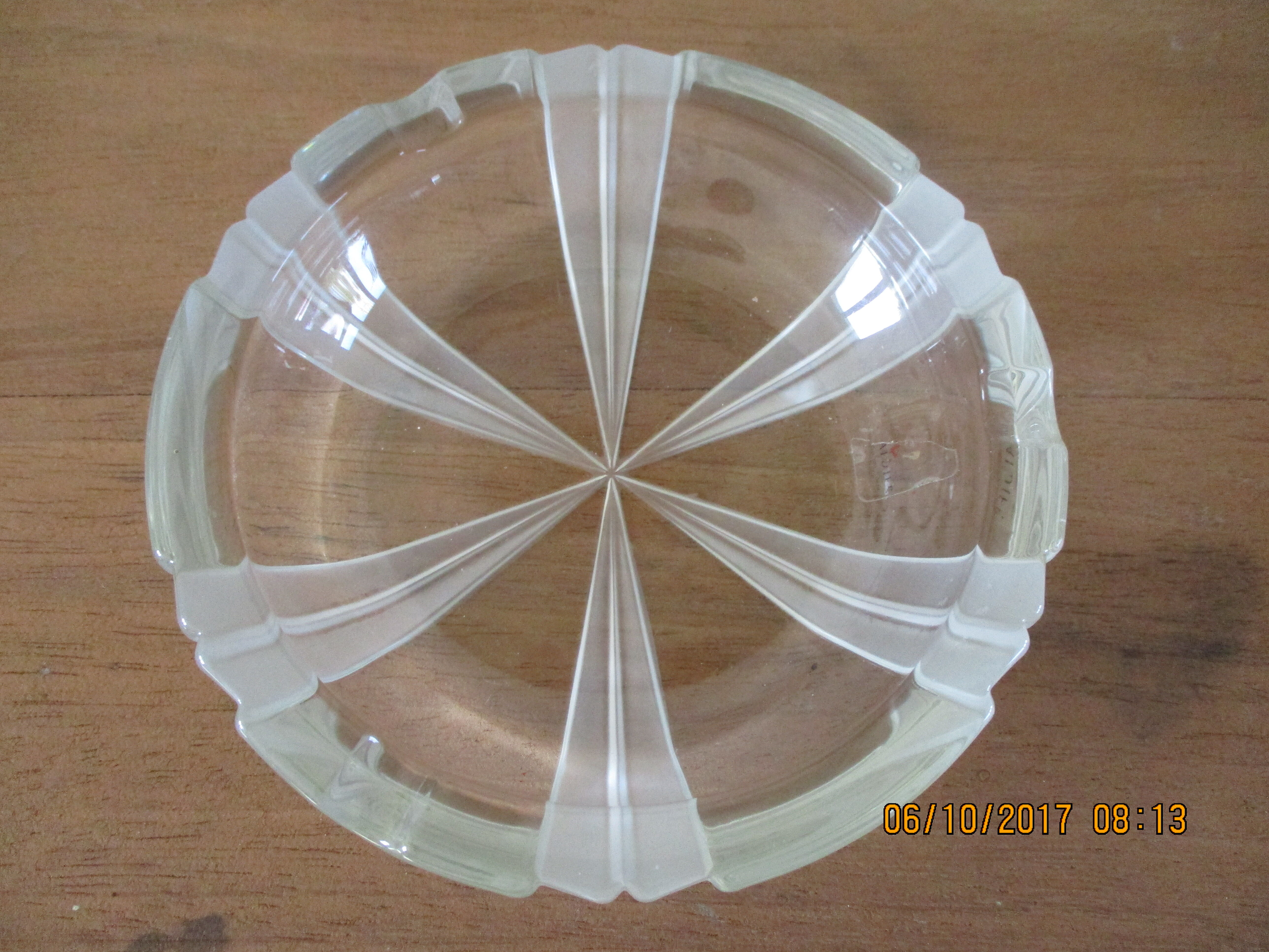 Empty pocket in Veneto glass signed years