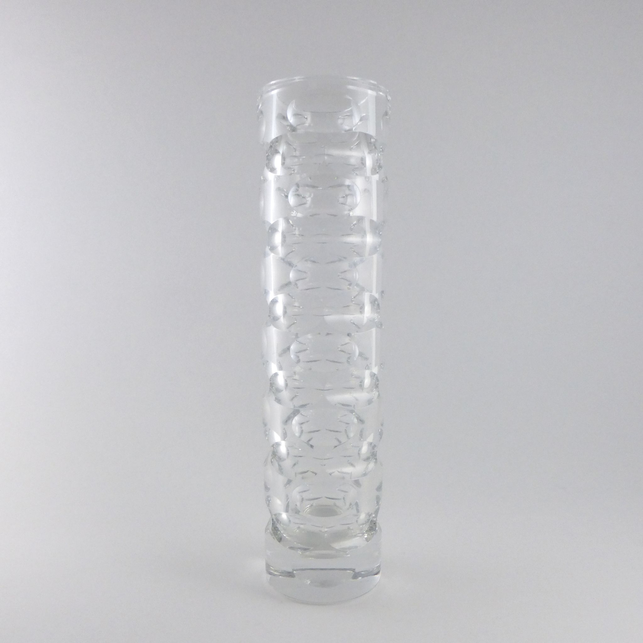 Vase cylindrique facetté en cristal des années 60/70