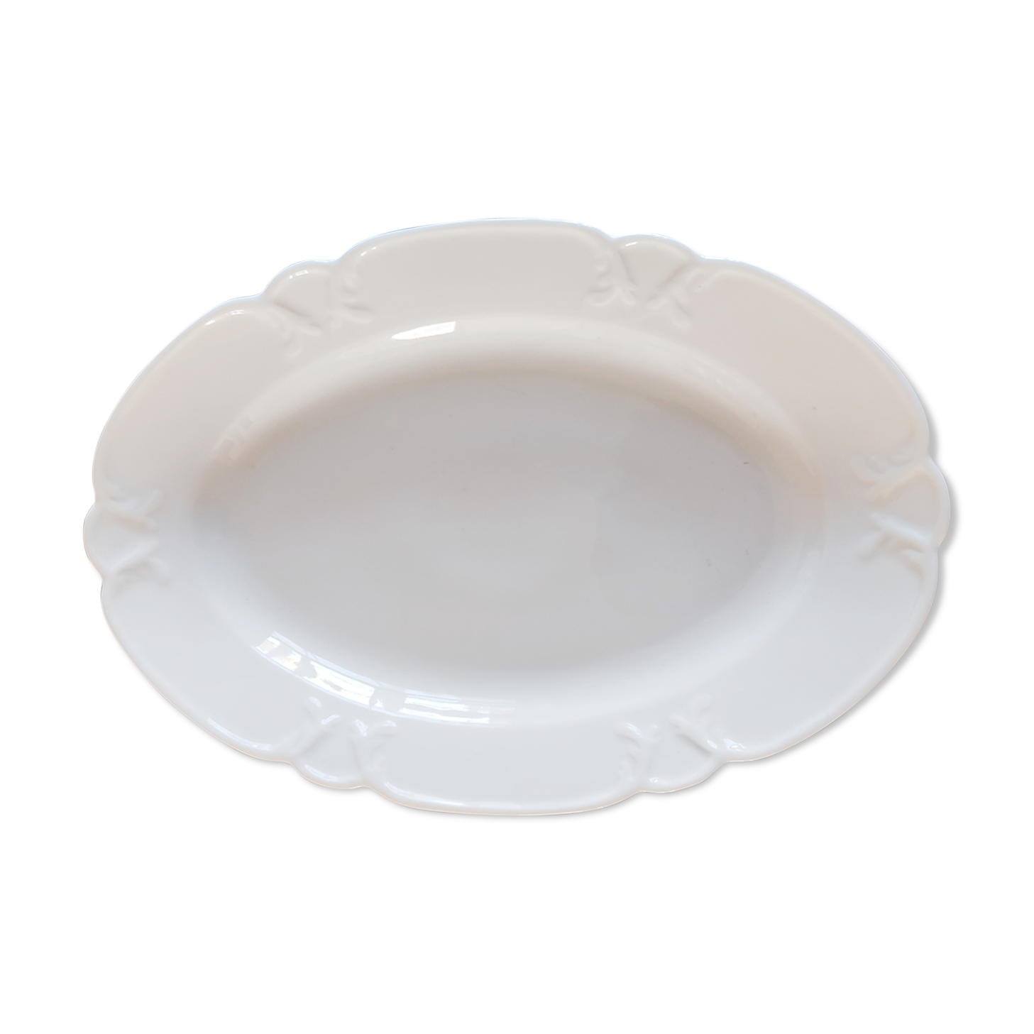 White porcelain oval dish around 1900 38 x 26 cm