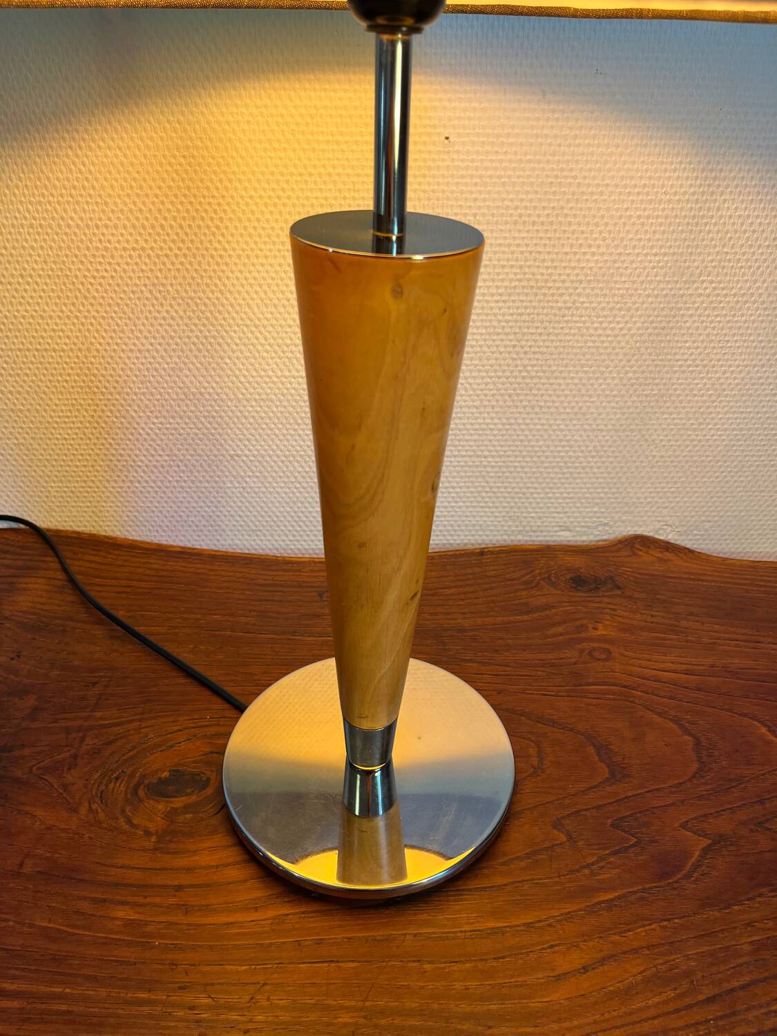 Art Deco table lamp in wood and silver metal