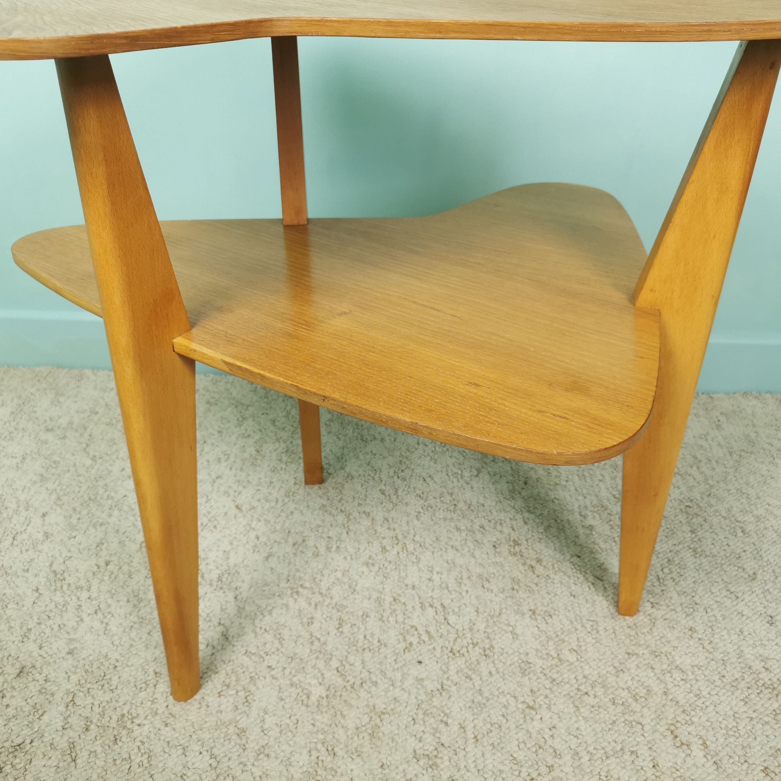 Table "boomerang" 60'