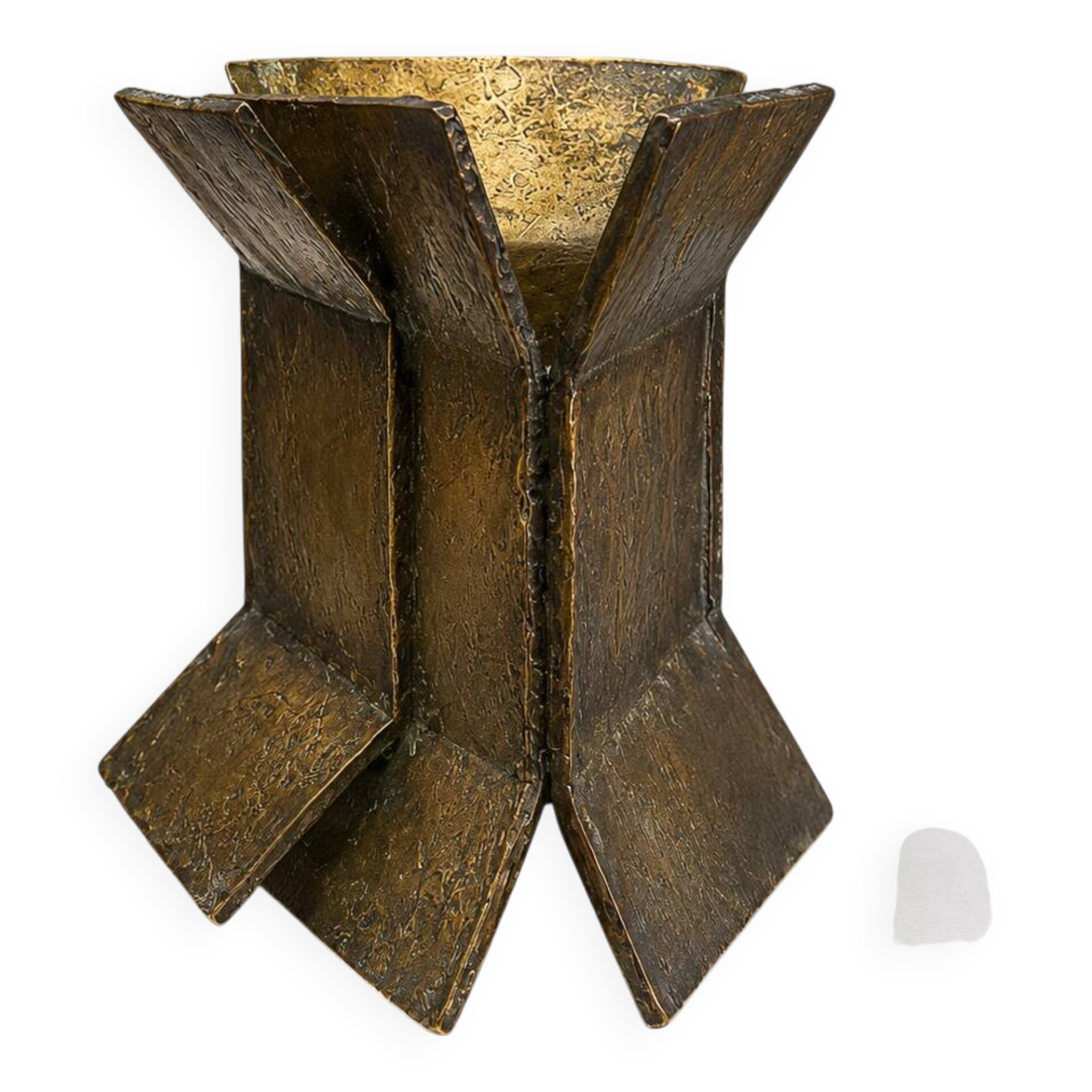Modernist abstract bronze sculpture signed by María Simón Padrós.
