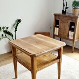 Coffee table in oak