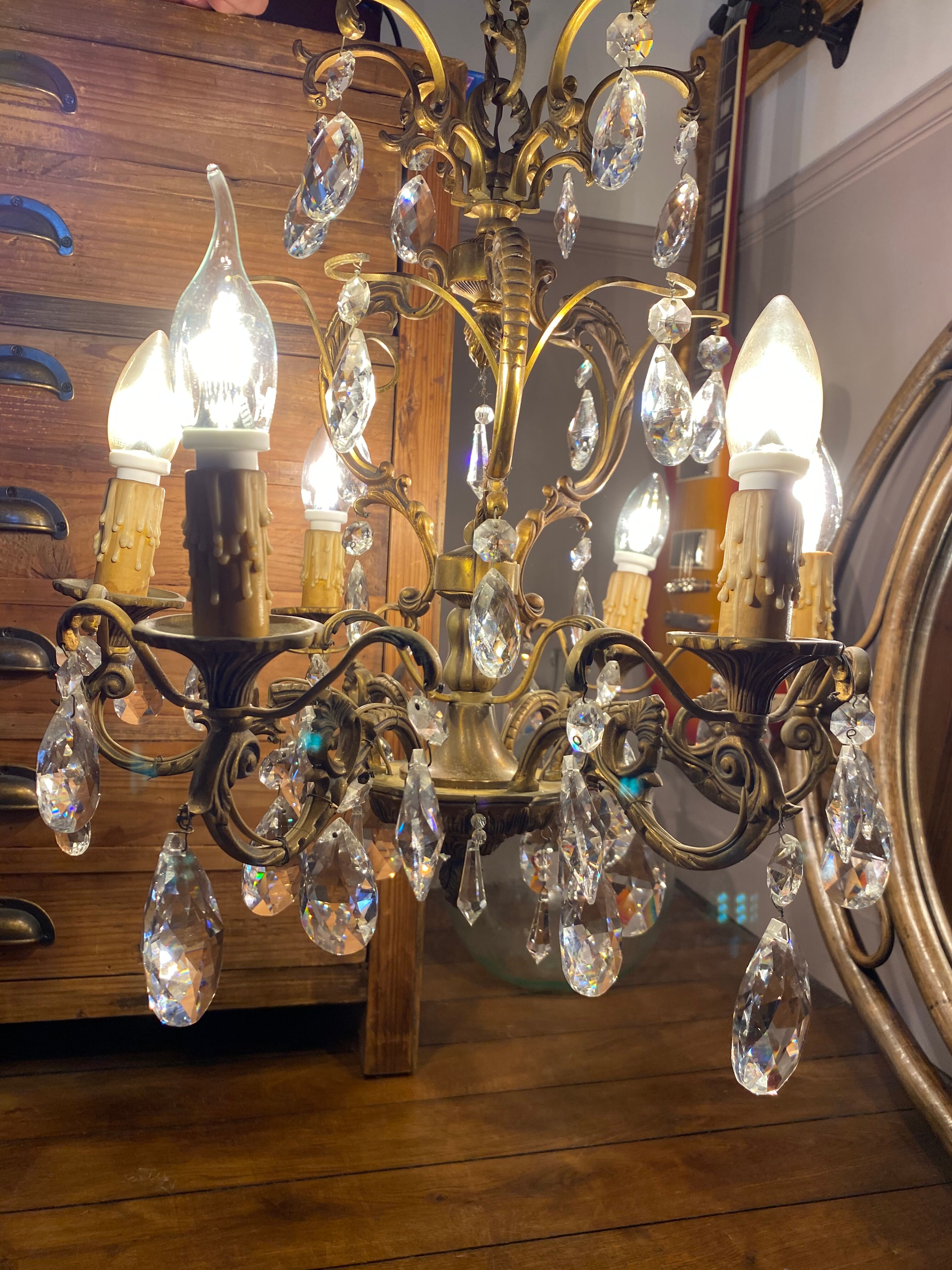 Lustre suspension en bronze et pampilles en cristal vintage