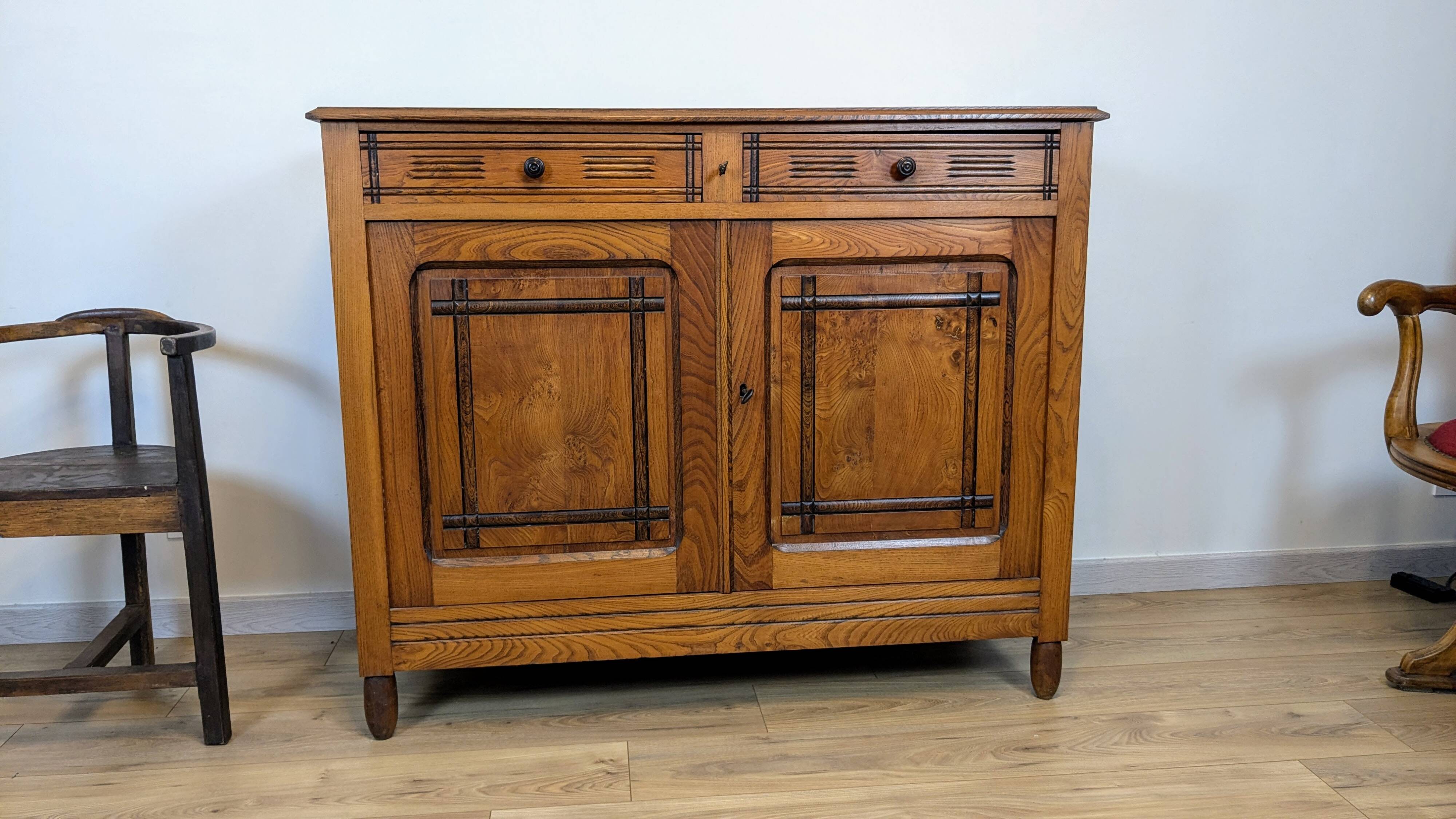Early 20th century country sideboard in solid wood