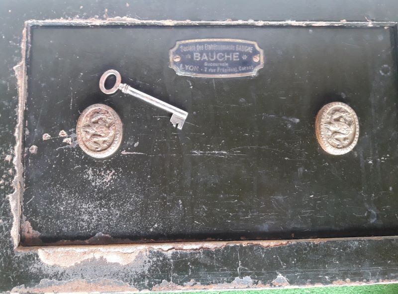 Old safe BAUCHE