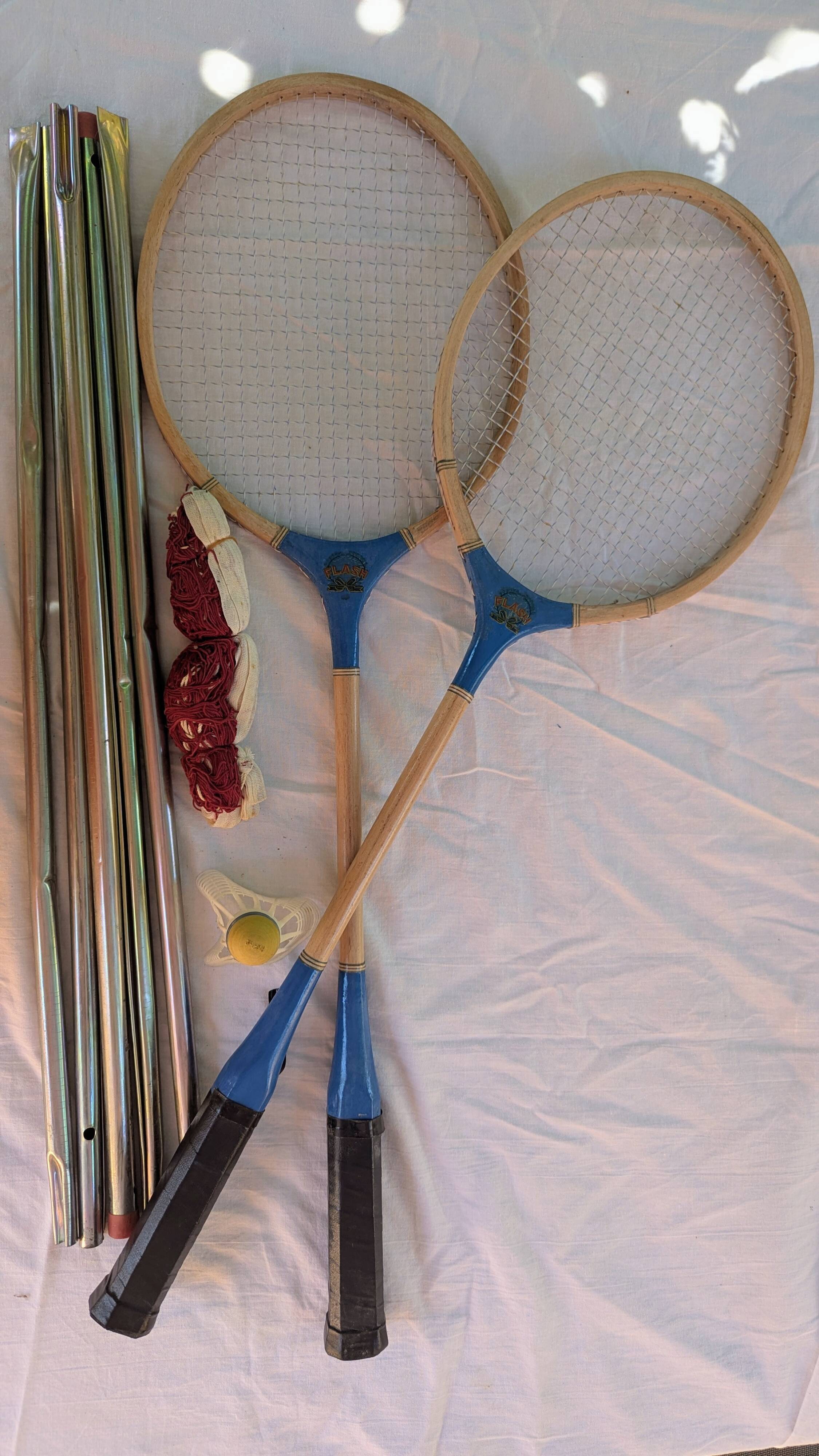 Vintage Flash complete badminton set – as new condition.
