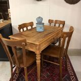 Ancienne petite table de cuisine