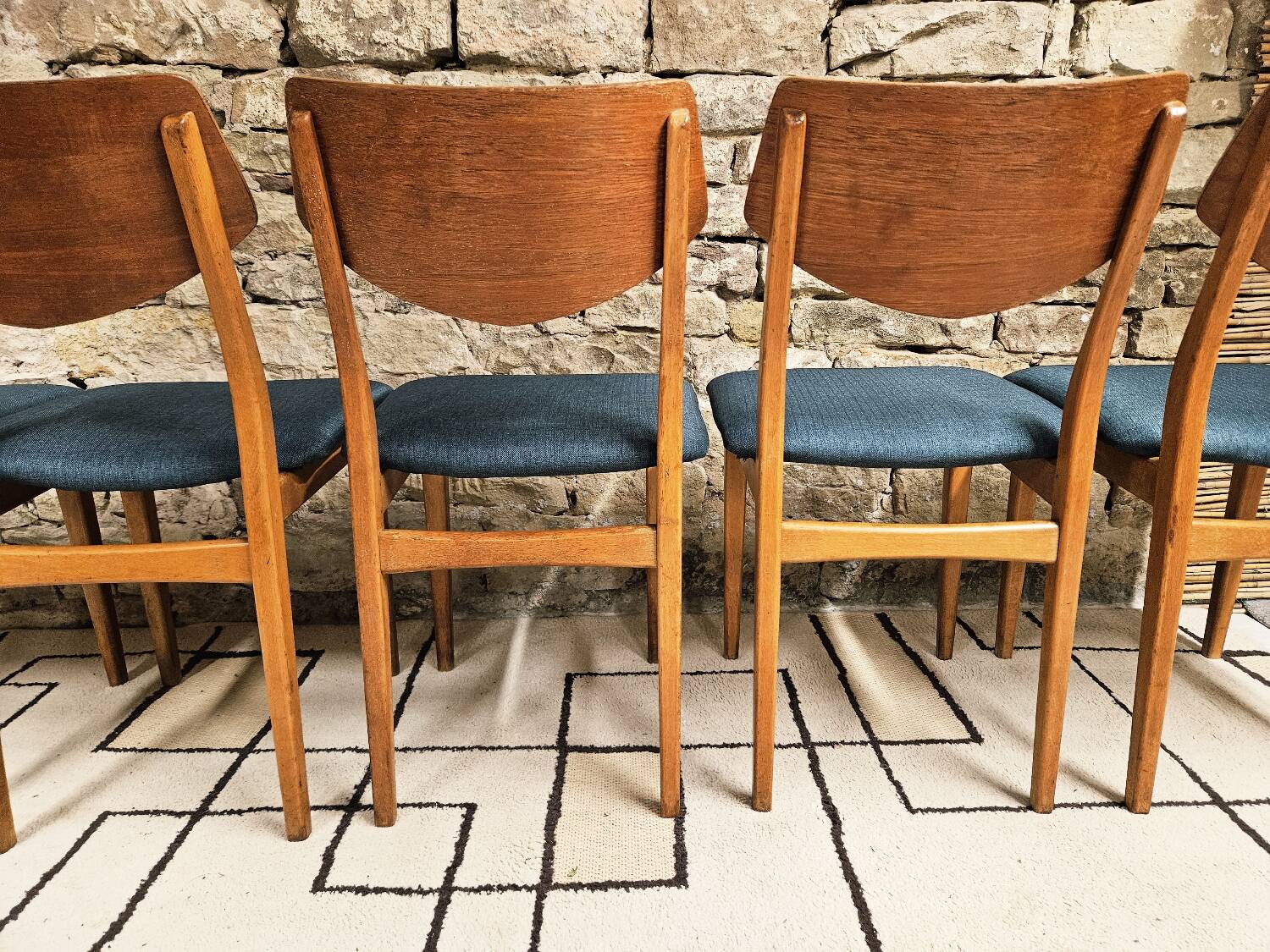 5 Scandinavian chairs