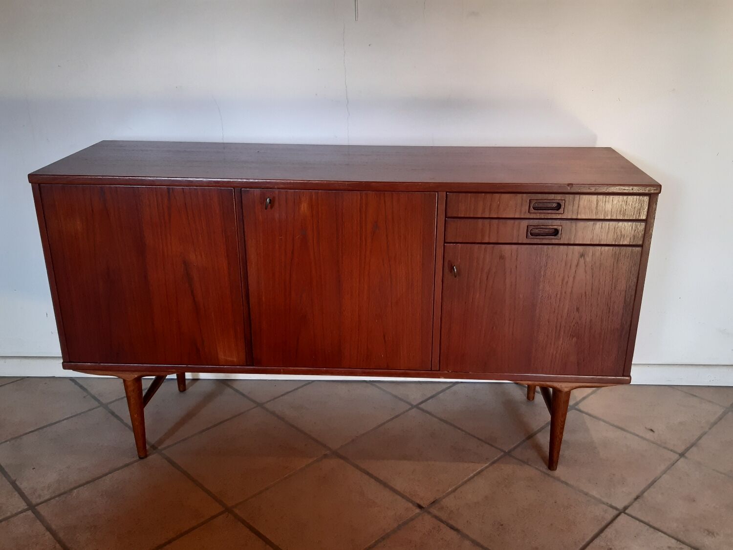 Scandinavian vintage sideboard 3 doors 2 drawers