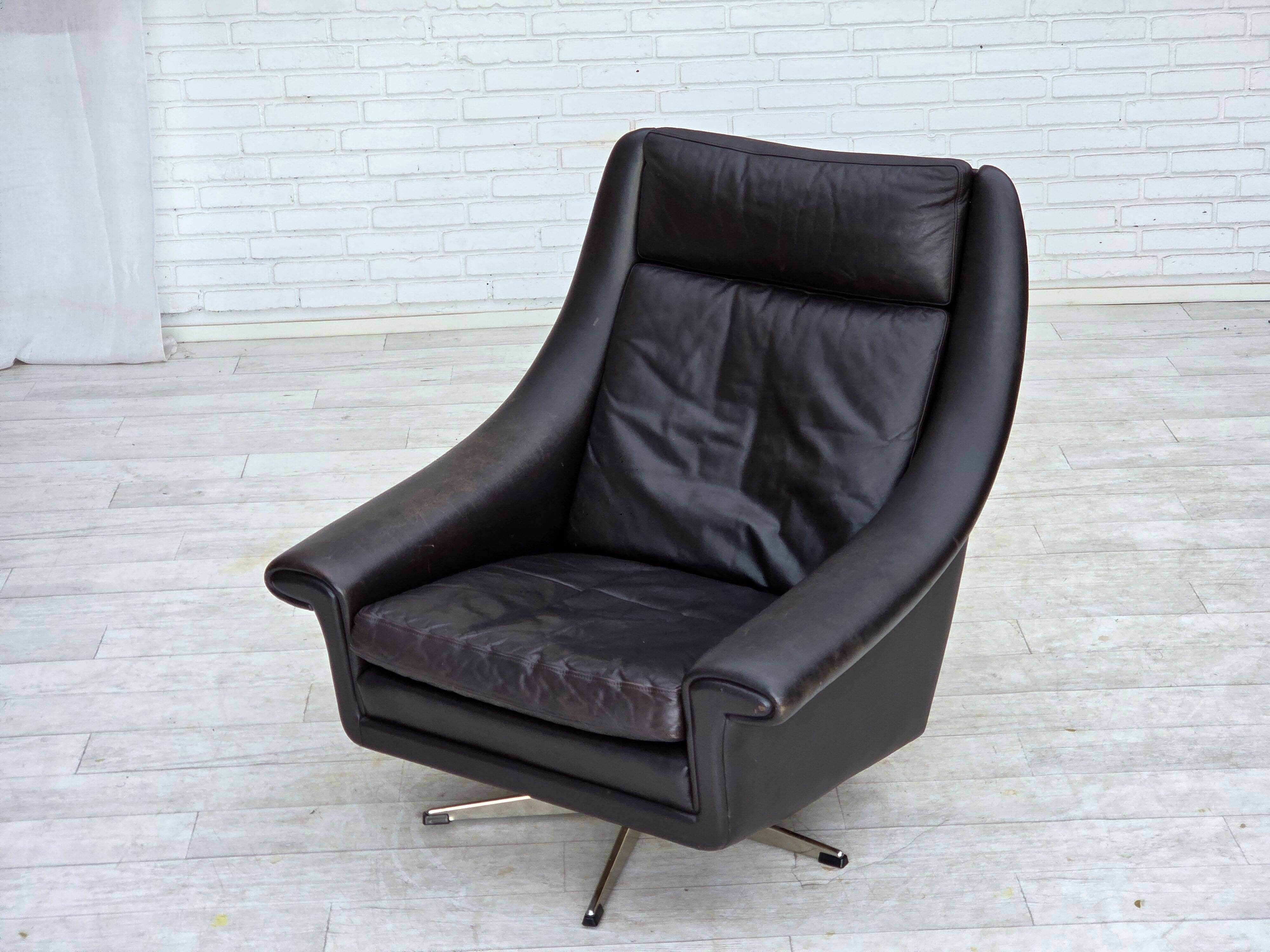 1960s, Danish highback swivel armchair by Aage Christensen, leather.