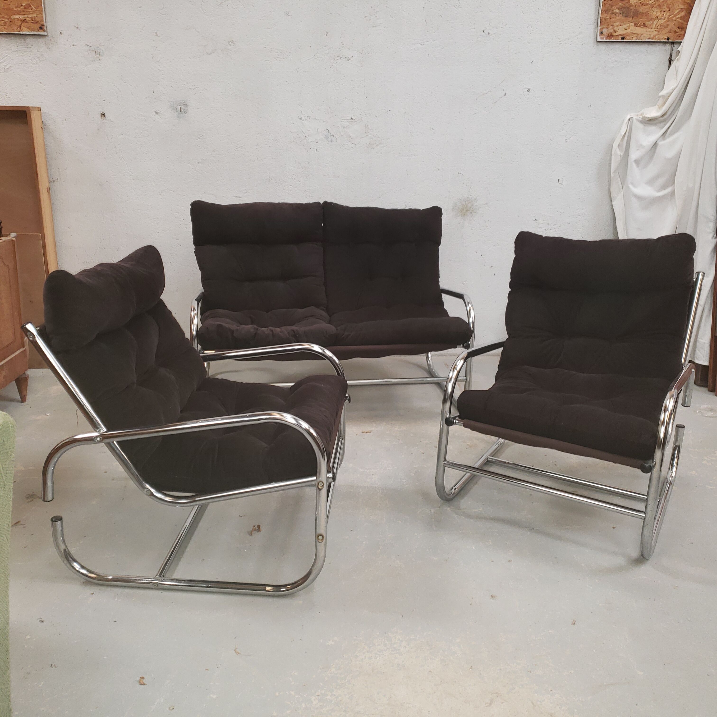 Canape set and pair of vintage 70s chrome tubular armchair