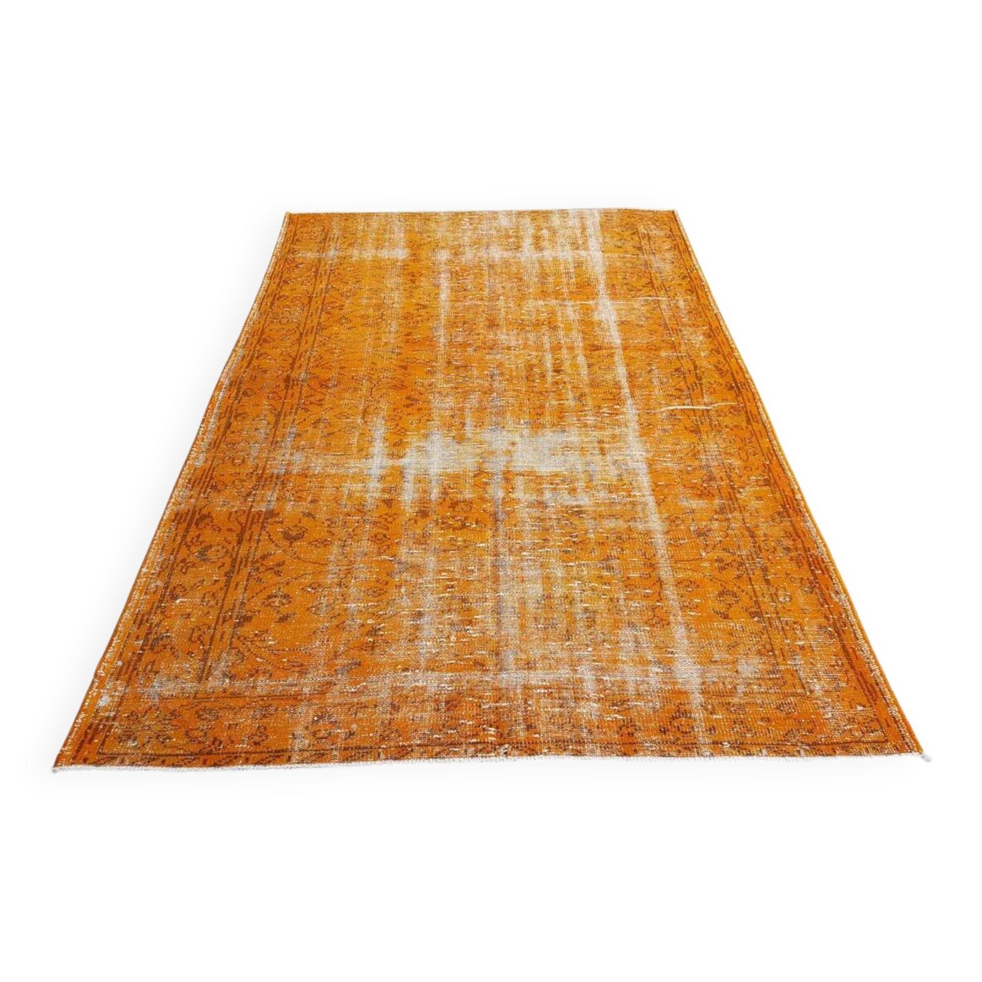 Tapis vintage orange surteint