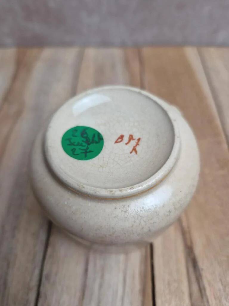 Antique ironstone cup – Japonese decoration – late 19th century