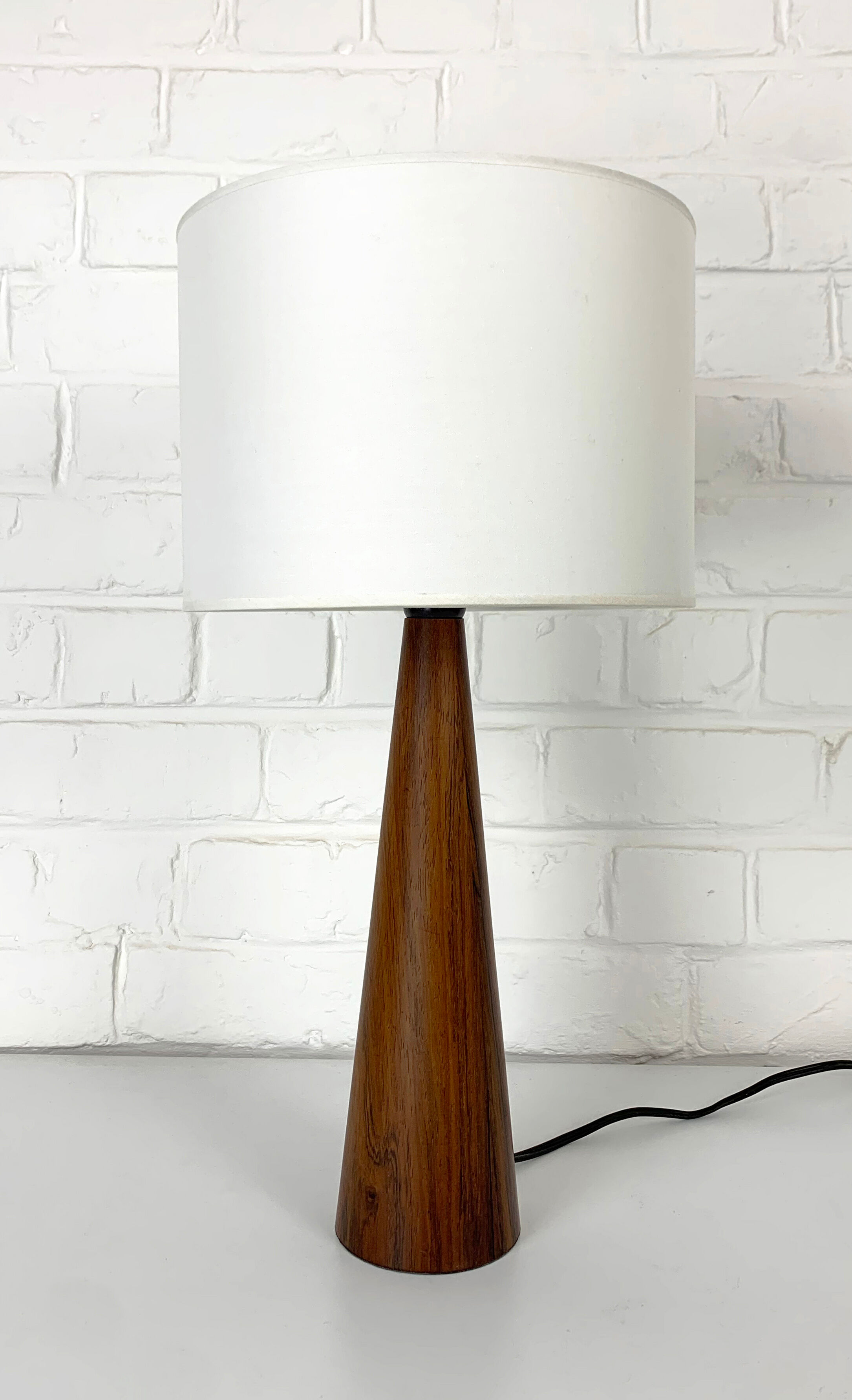 Lampe de table moderniste mid-century en teck, Danemark 1960