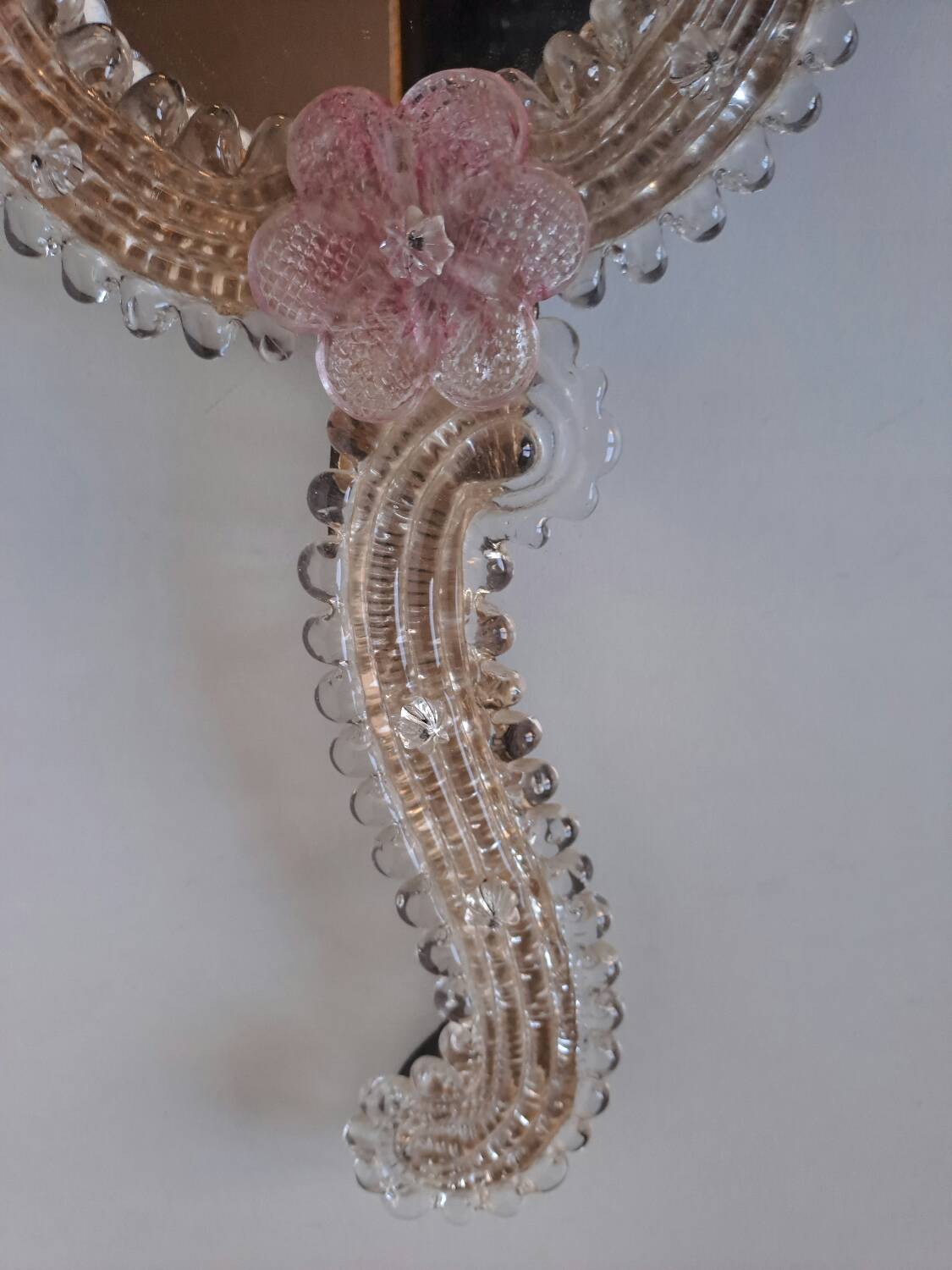 Venetian hand-held vanity mirror