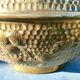 Cache pot en laiton ancien