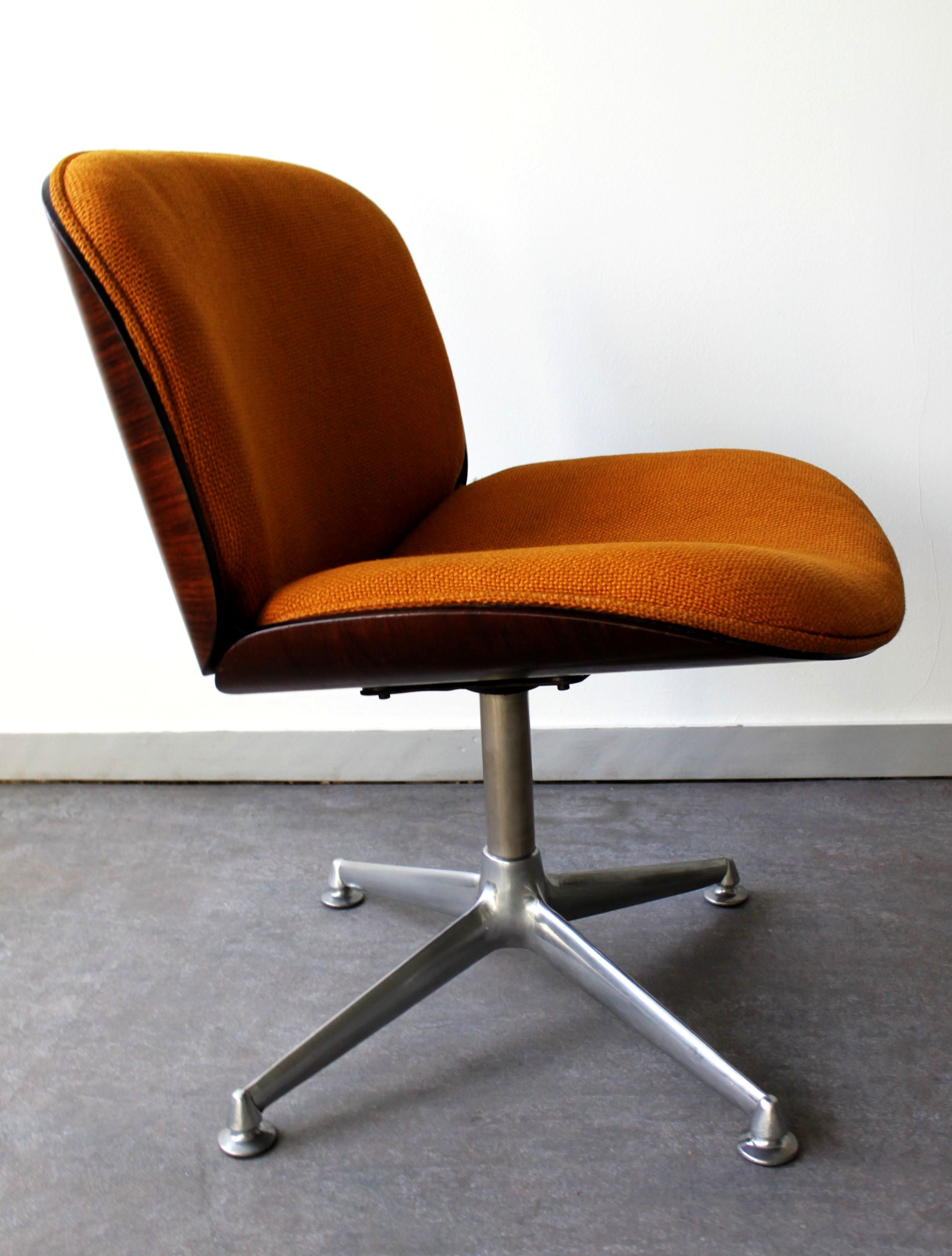 Swivel office armchair by Ico Parisi for MIM Roma, Italy, 1958.
