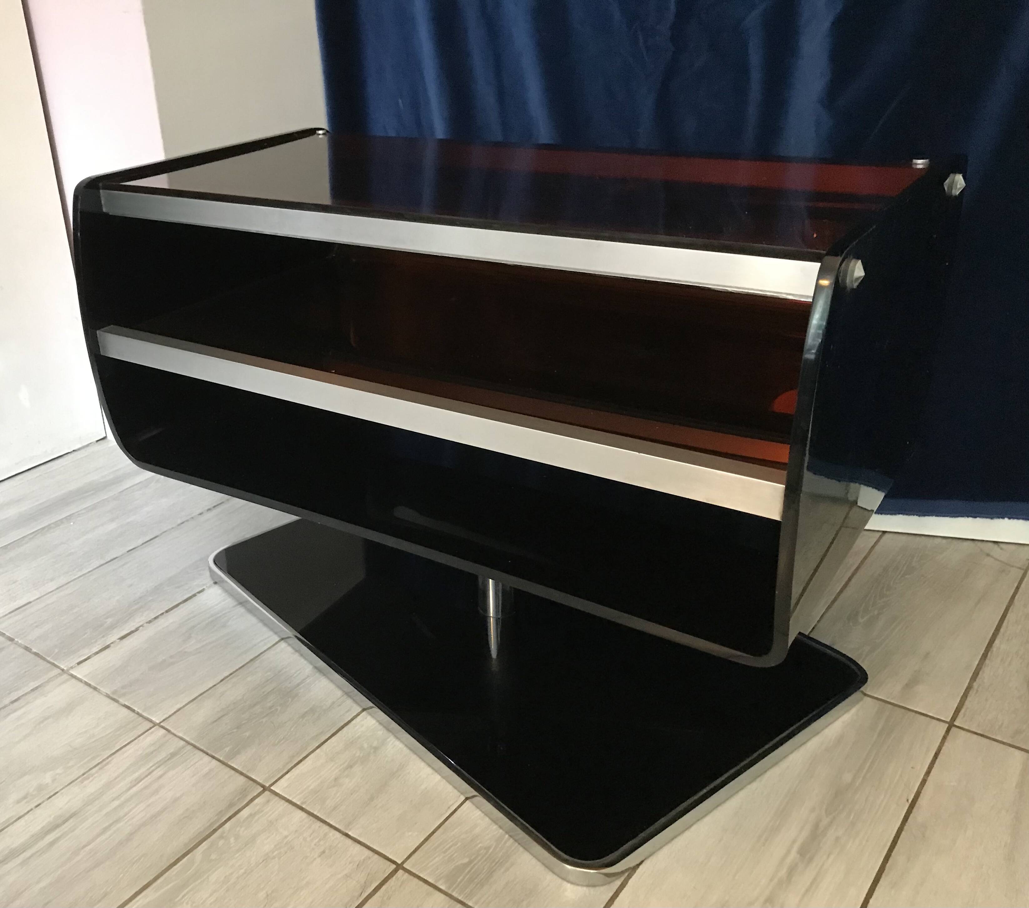 Meuble de TV pivotant en plexiglas fumé