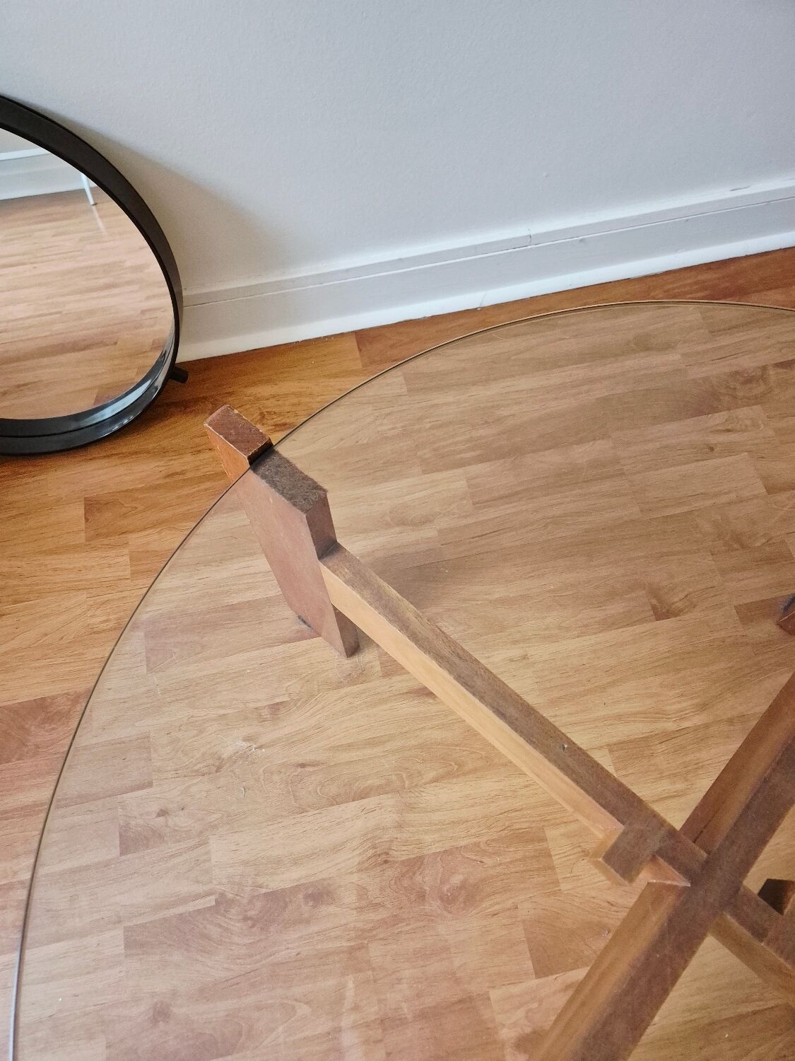 Wooden round table with glass top - Vintage