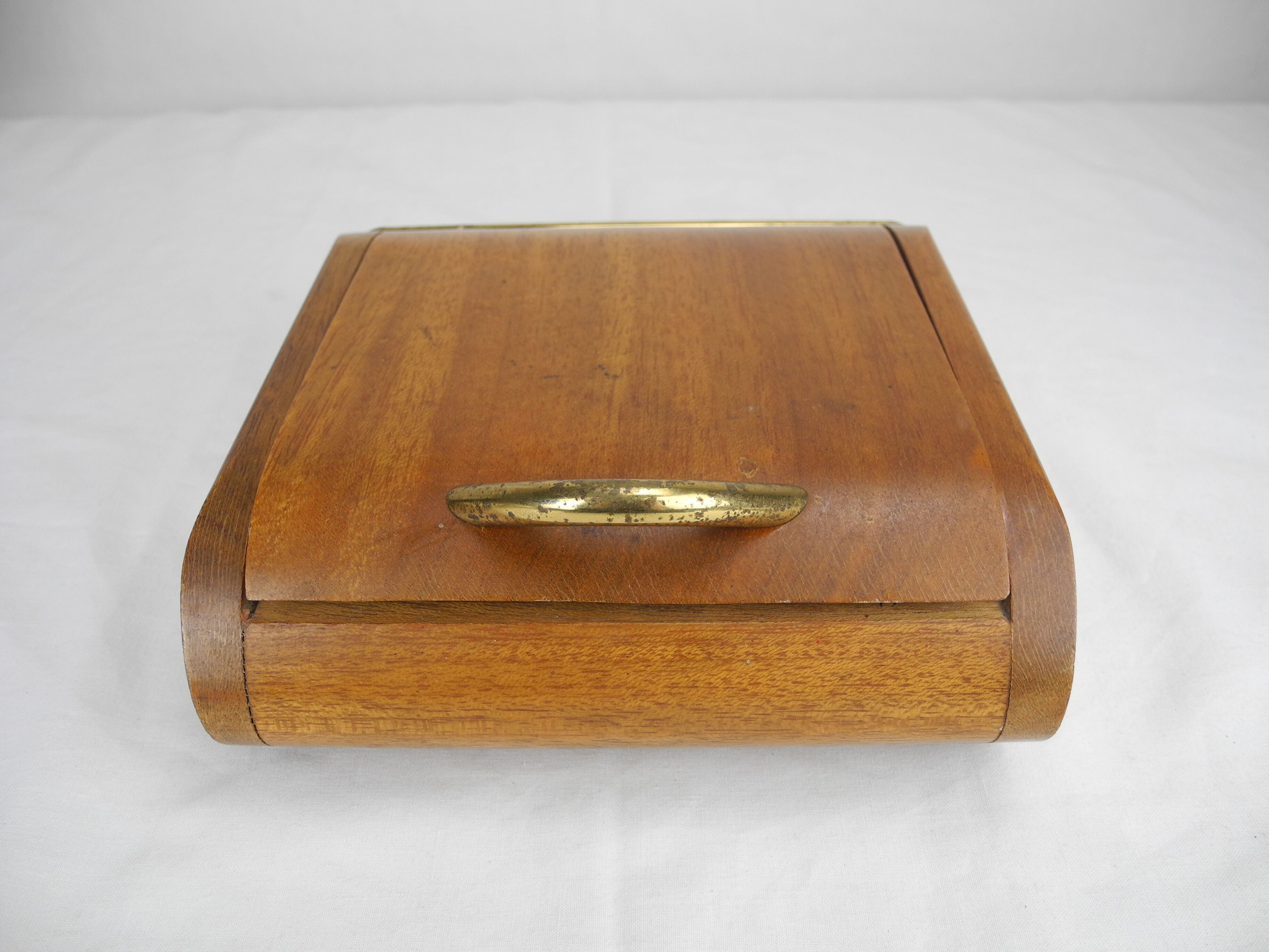 Old cigarette dispenser box popular art deco vintage