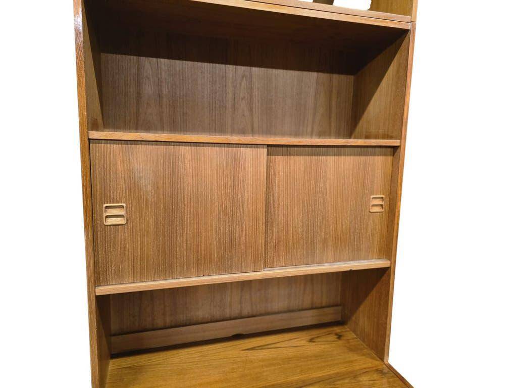 Vintage wooden shelf/bookcase/display cabinet