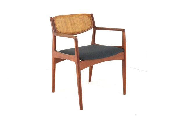 IB Kofod Larsen pour la chaise de Christian Linneberg design danois