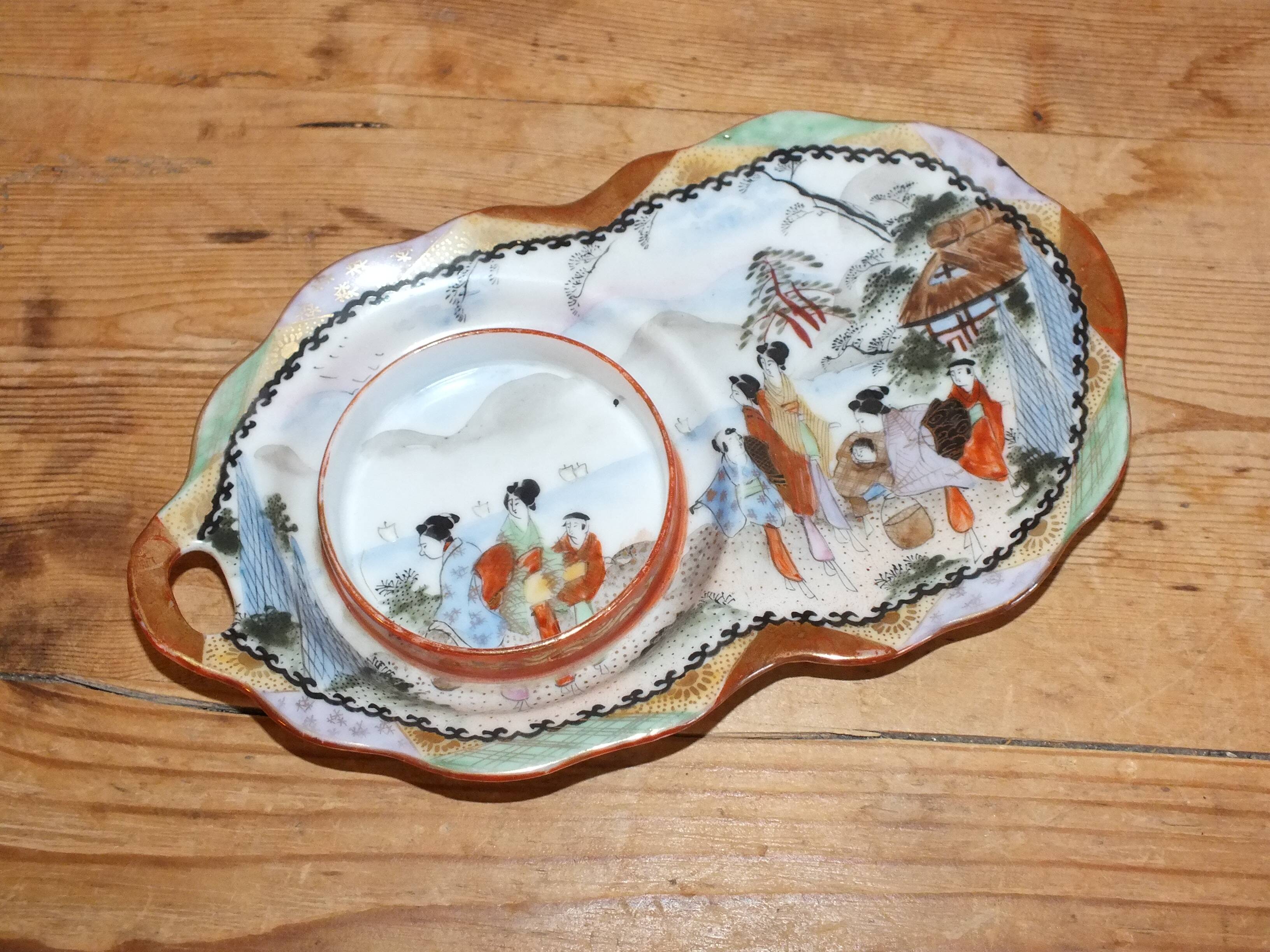 Duo of Japanese porcelain cups