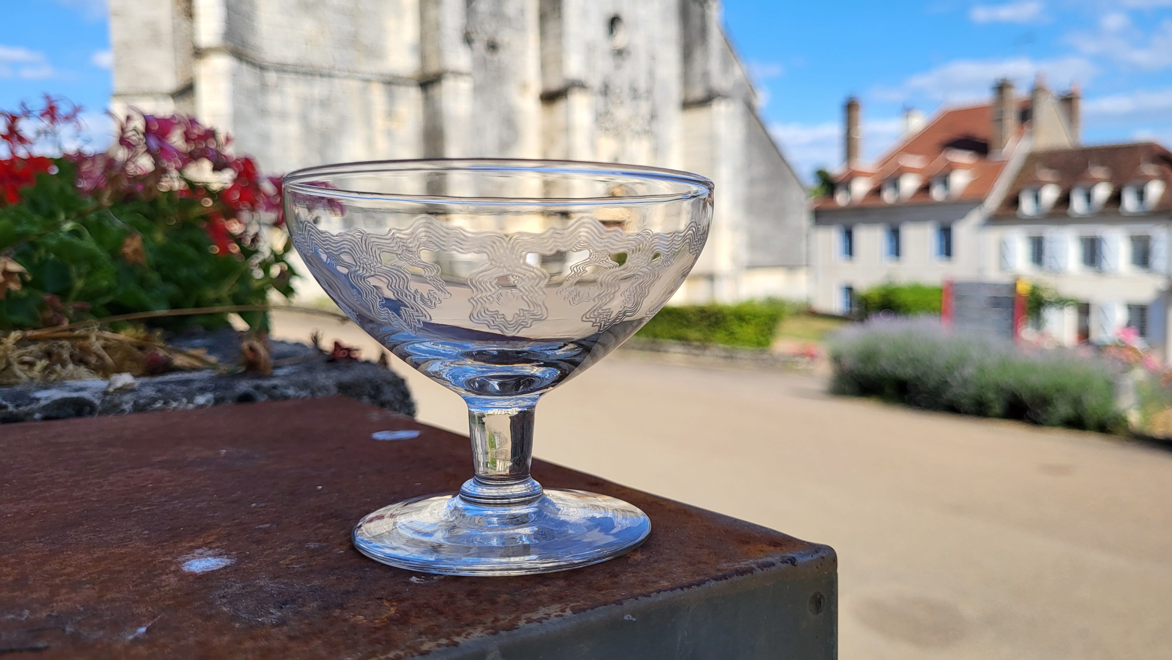 Set of 7 crystal champagne glasses