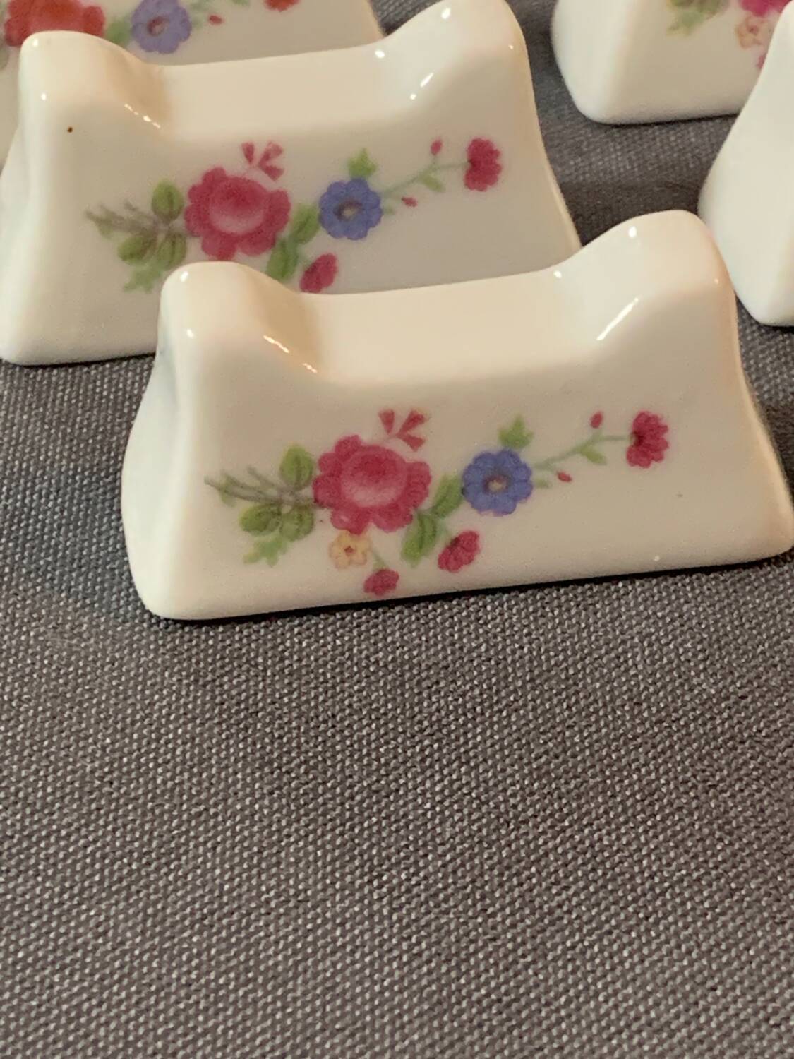 Porcelain knife holder x12